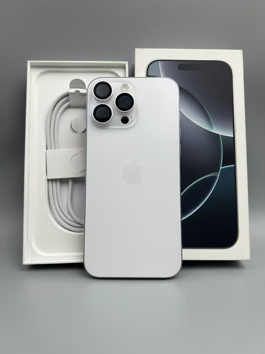 Apple/苹果 iPhone 16 ProMax  1TB 苹果手机全网通5G