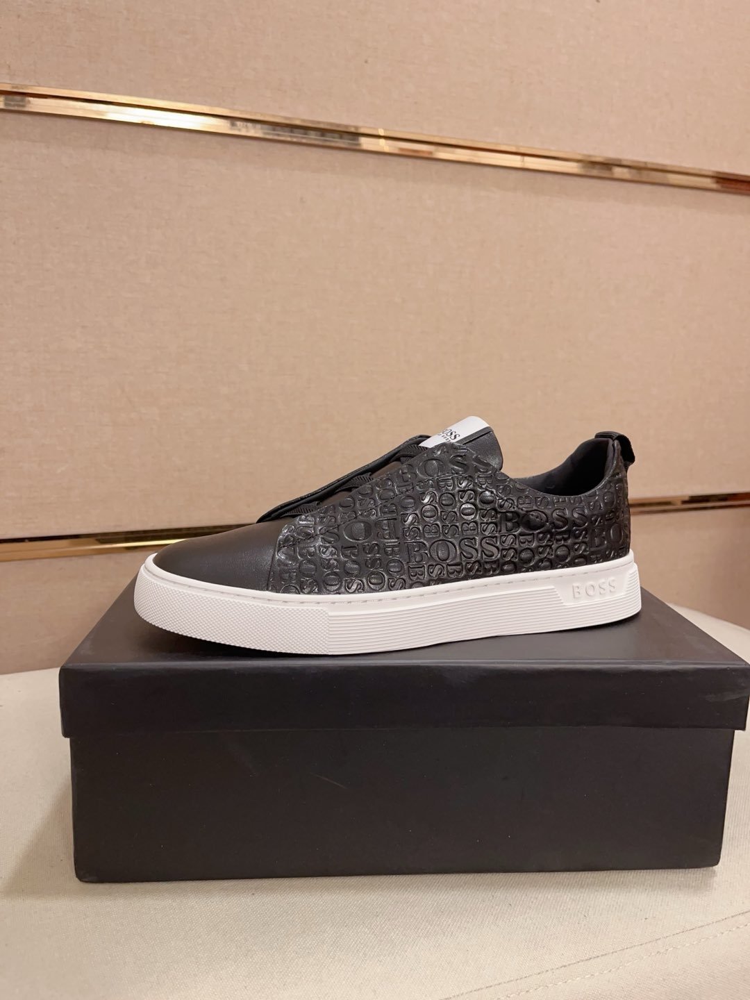 BOSS男鞋