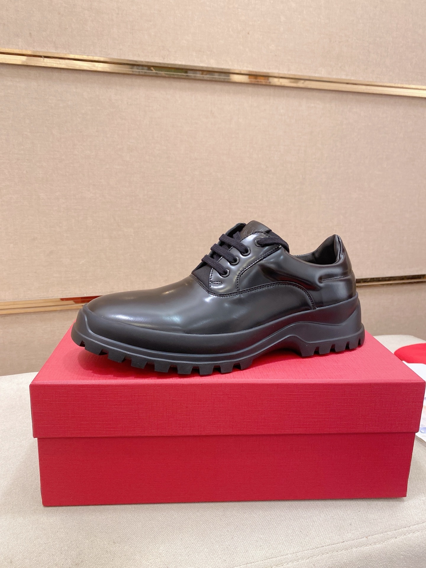 Ferragamo男鞋