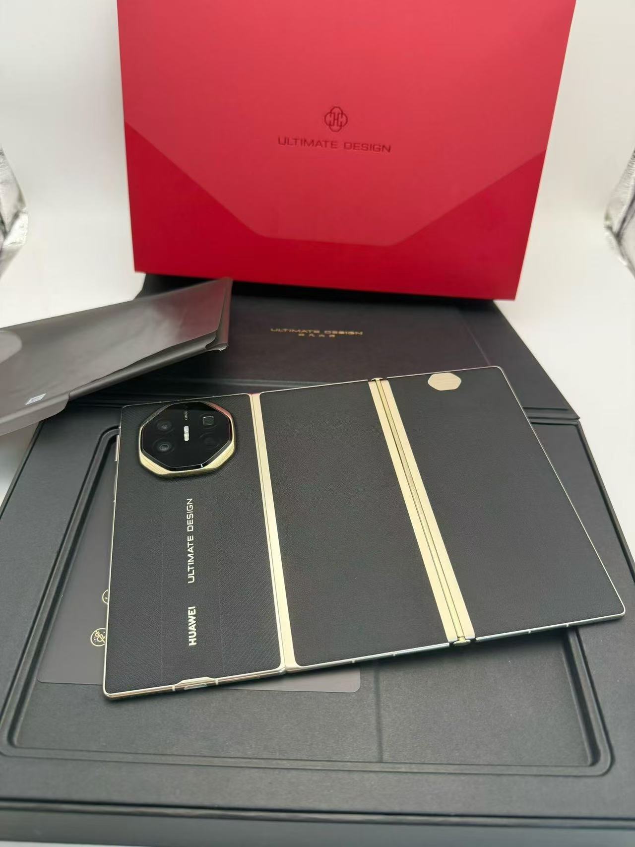 HUAWEI Mate XT 16GB+1TB 非凡大师 华为三折叠屏手机超纤薄 岩脉纹理大屏鸿蒙智能手机