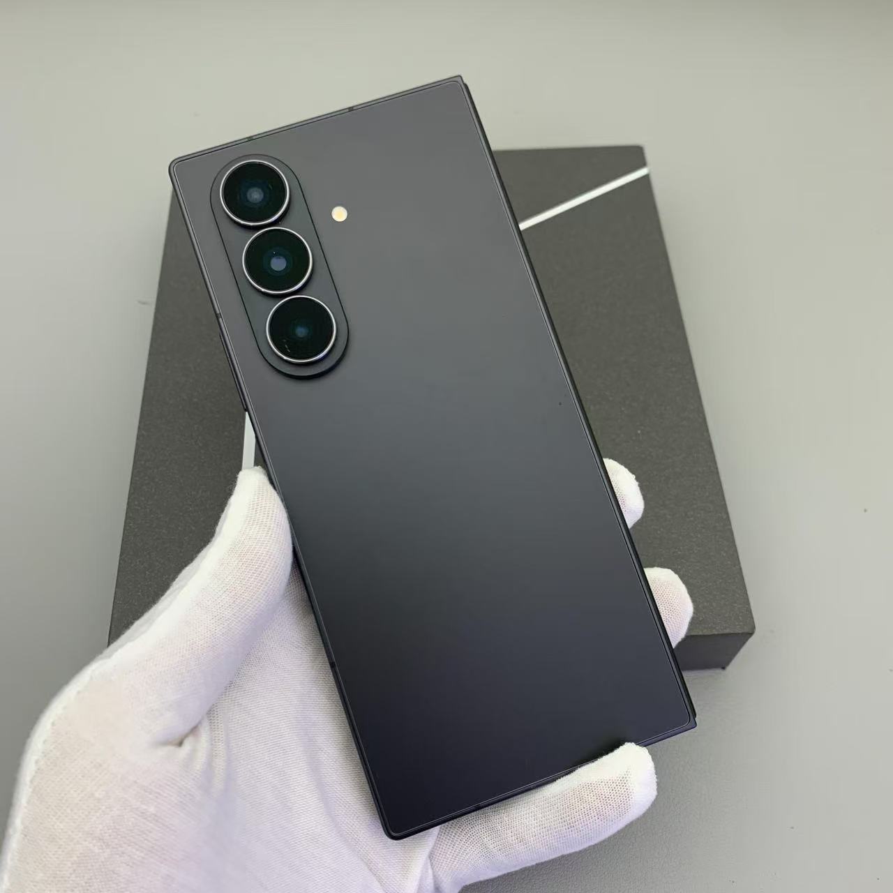 Samsung/三星 Galaxy Z Fold7 12GB+1TB 超轻薄折叠屏旗舰AI手机 2亿像素 骁龙8至尊版