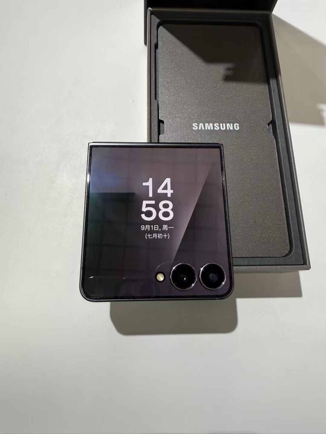 Samsung /三星 Galaxy Z Flip7 12GB+1TB 折叠屏手机超大外屏5000万像素