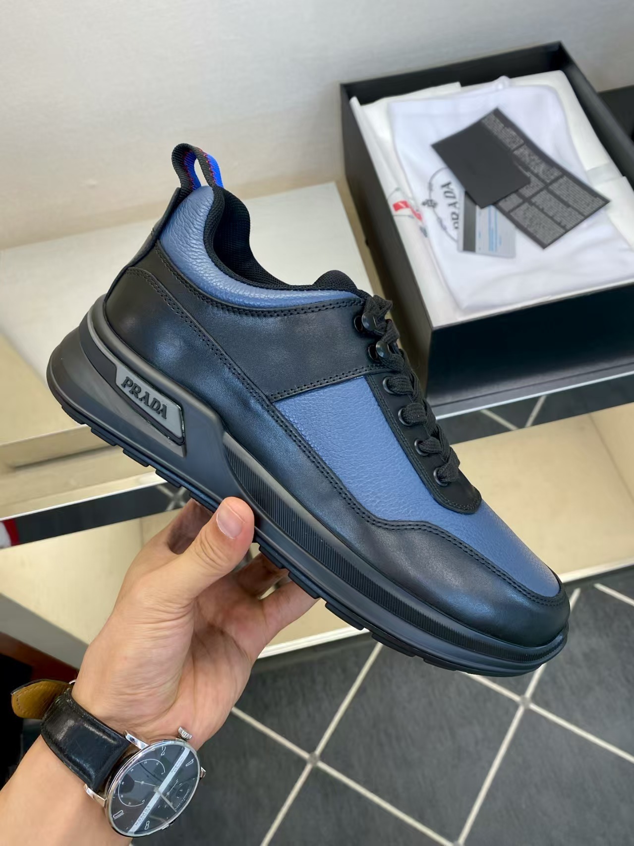 PRADA男鞋 2025專櫃同步 普拉達經典爆款休閒鞋