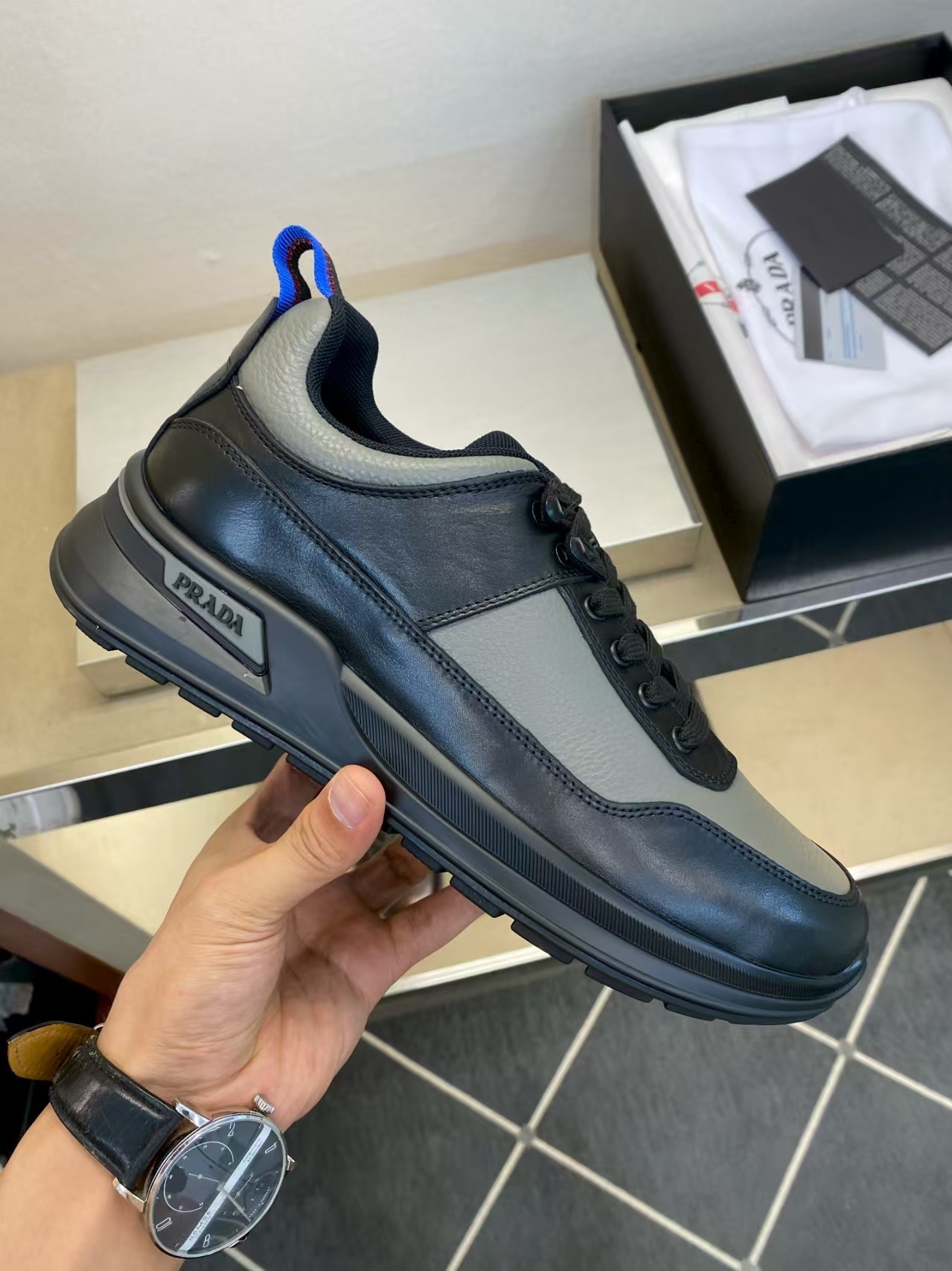 PRADA男鞋 2025專櫃同步 普拉達經典爆款休閒鞋
