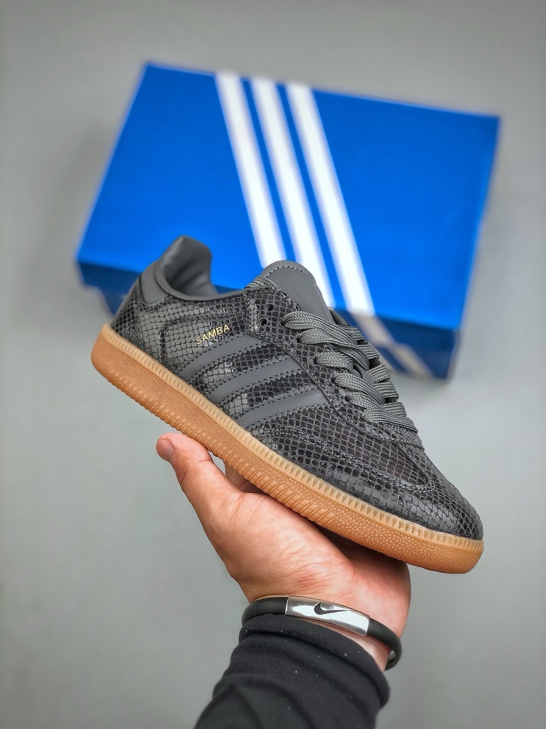 Adidas情侶鞋 阿迪達斯時尚休閑運動板鞋