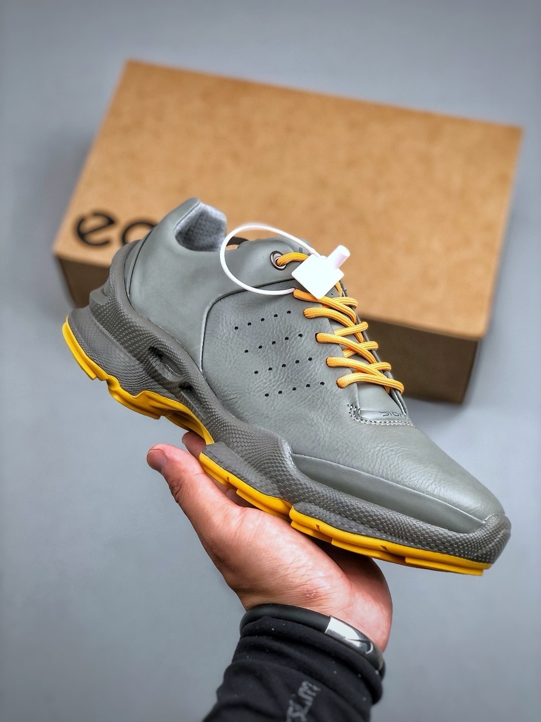 ECCO男鞋 愛步時尚休閑運動跑步鞋