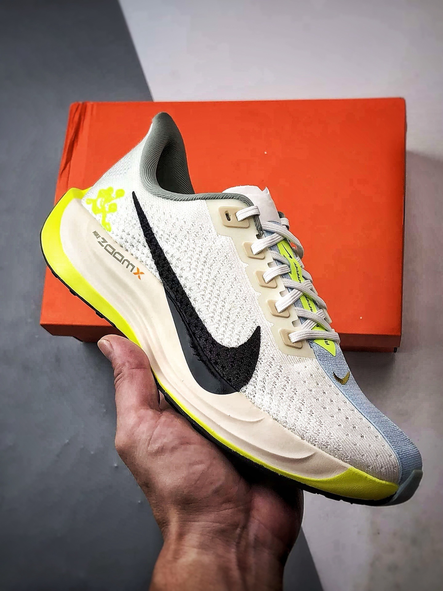 NIKE男鞋 耐克飛馬輕量訓練競速跑步鞋