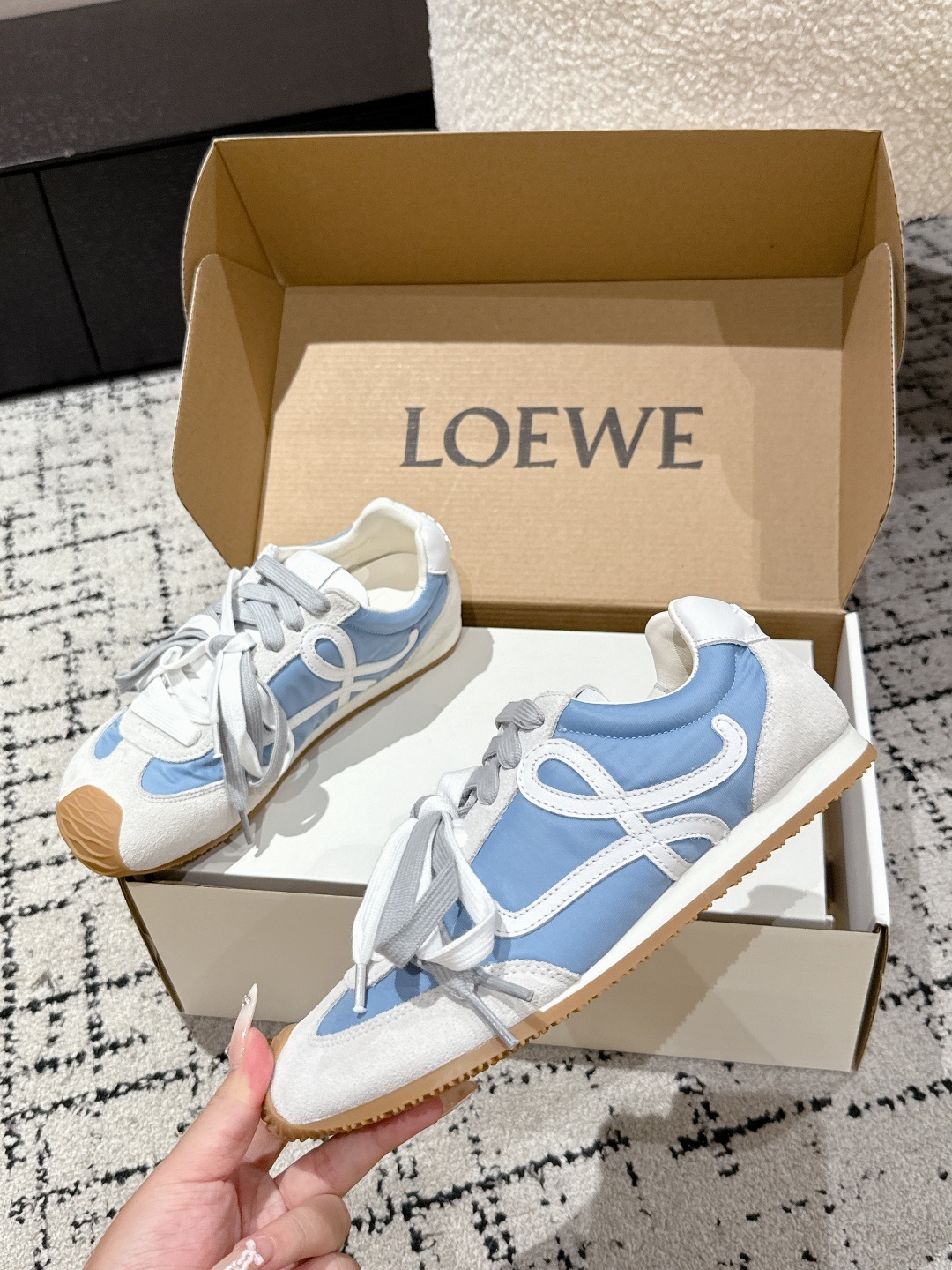 LOEWE情侶鞋 2025專櫃同步