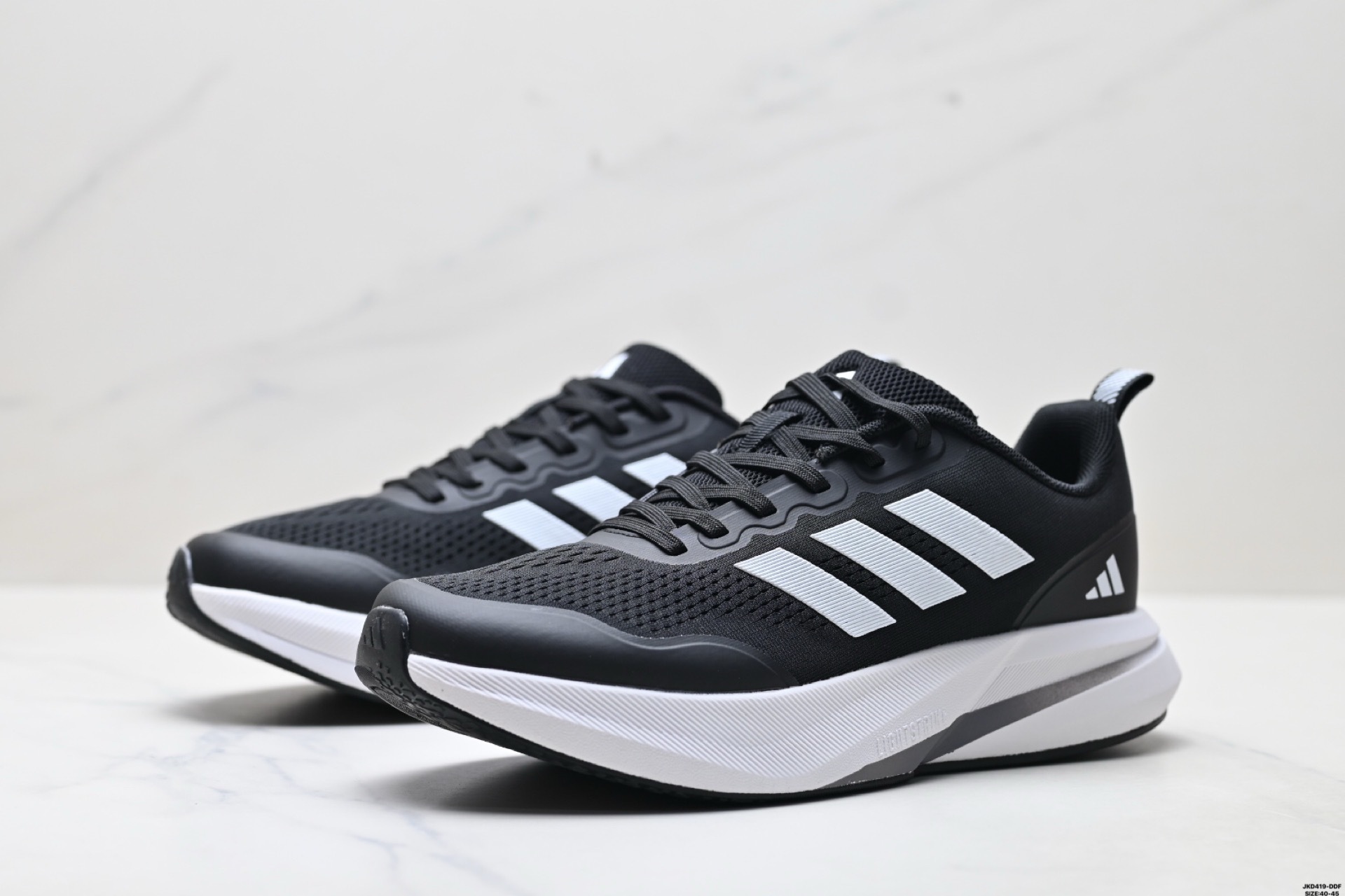 Adidas男鞋 阿迪達斯時尚休閒運動跑步鞋