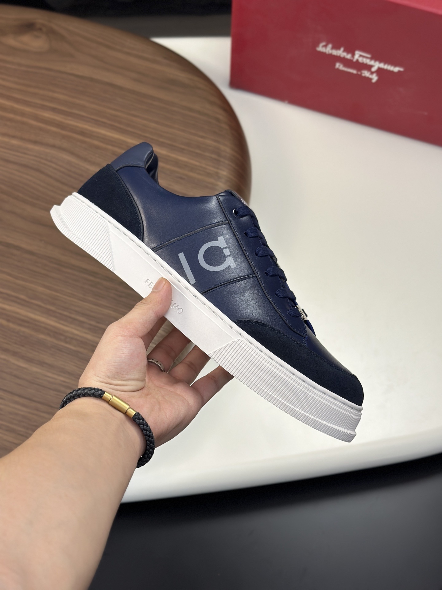 Ferragamo男鞋 2025專櫃同步 菲拉格慕經典爆款休閒鞋