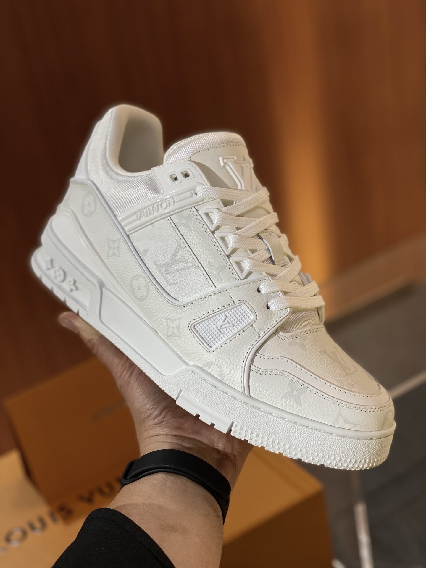 LouisVuitton男鞋 2025專櫃同步 LV路易威登經典爆款休閒鞋