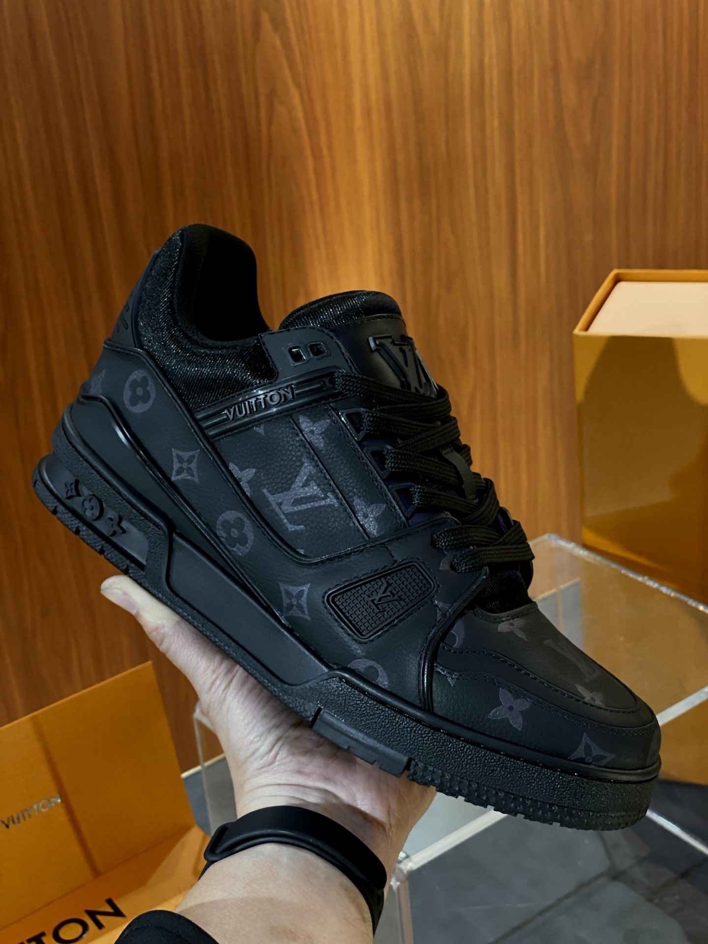 LouisVuitton男鞋 2025專櫃同步 LV路易威登經典爆款休閒鞋