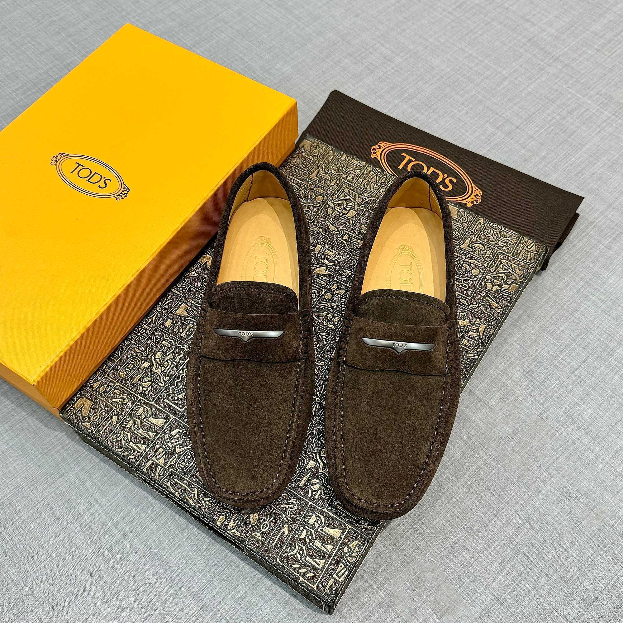 TODS男鞋 2025專櫃同步 托德斯經典爆款豆豆皮鞋