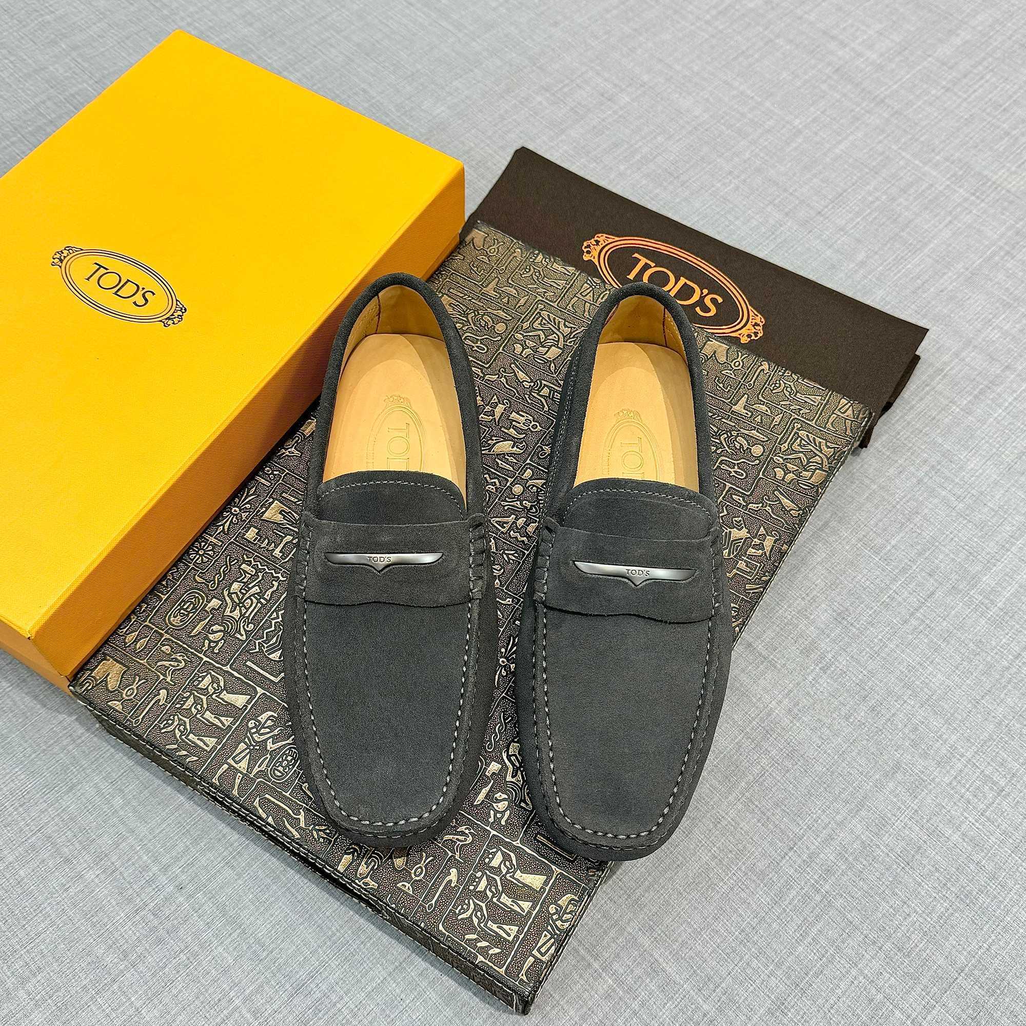 TODS男鞋 2025專櫃同步 托德斯經典爆款豆豆皮鞋