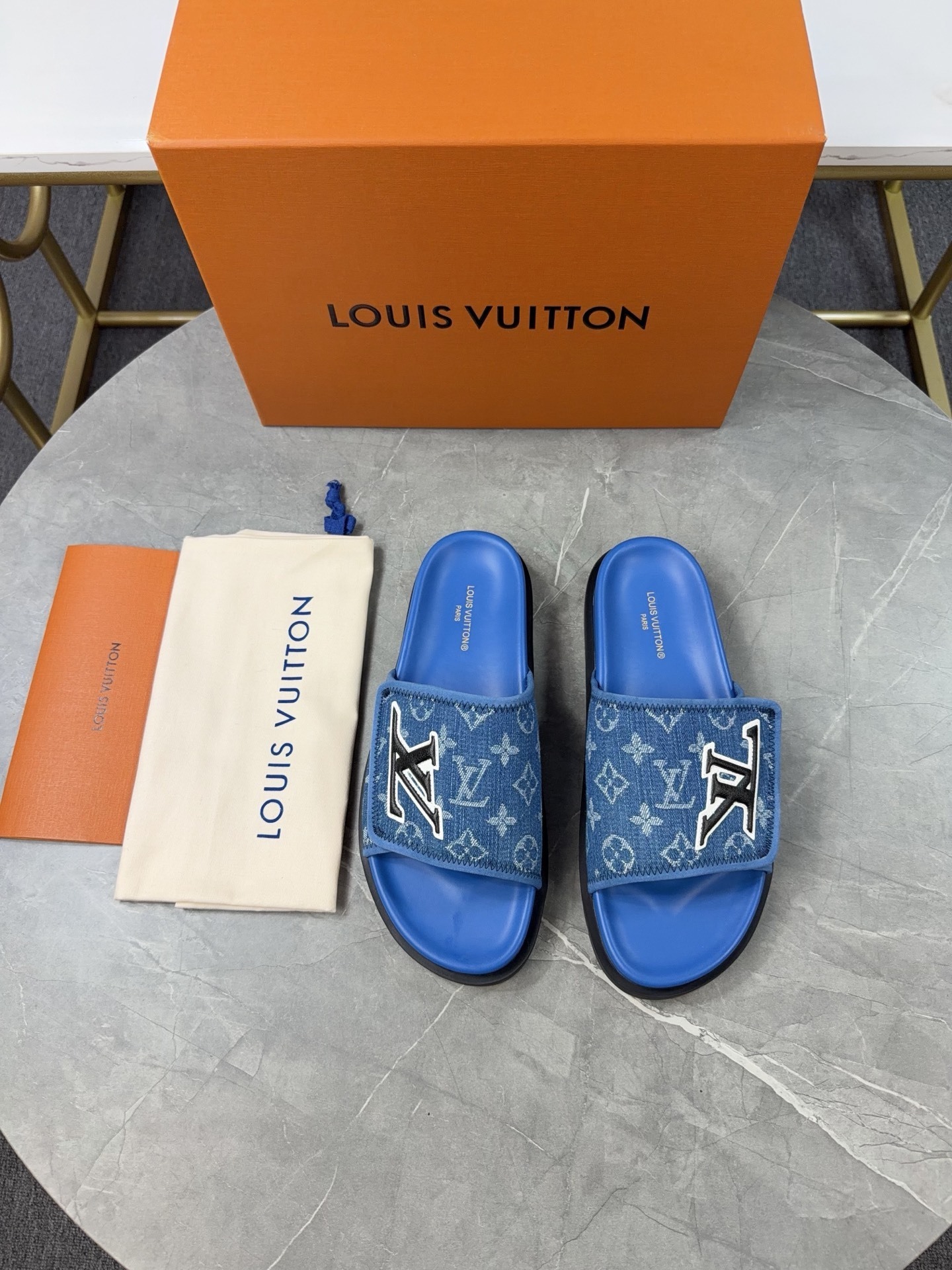 LOUIS VUITTON情侶拖鞋 2025專櫃同步 LV路易威登經典涼拖