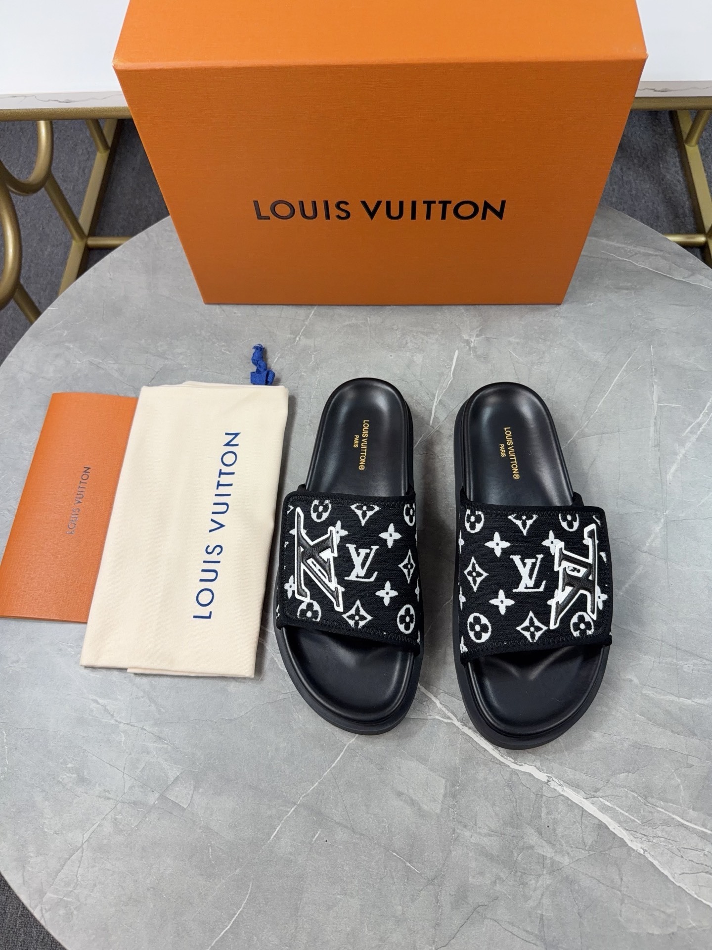 LOUIS VUITTON情侶拖鞋 2025專櫃同步 LV路易威登經典涼拖