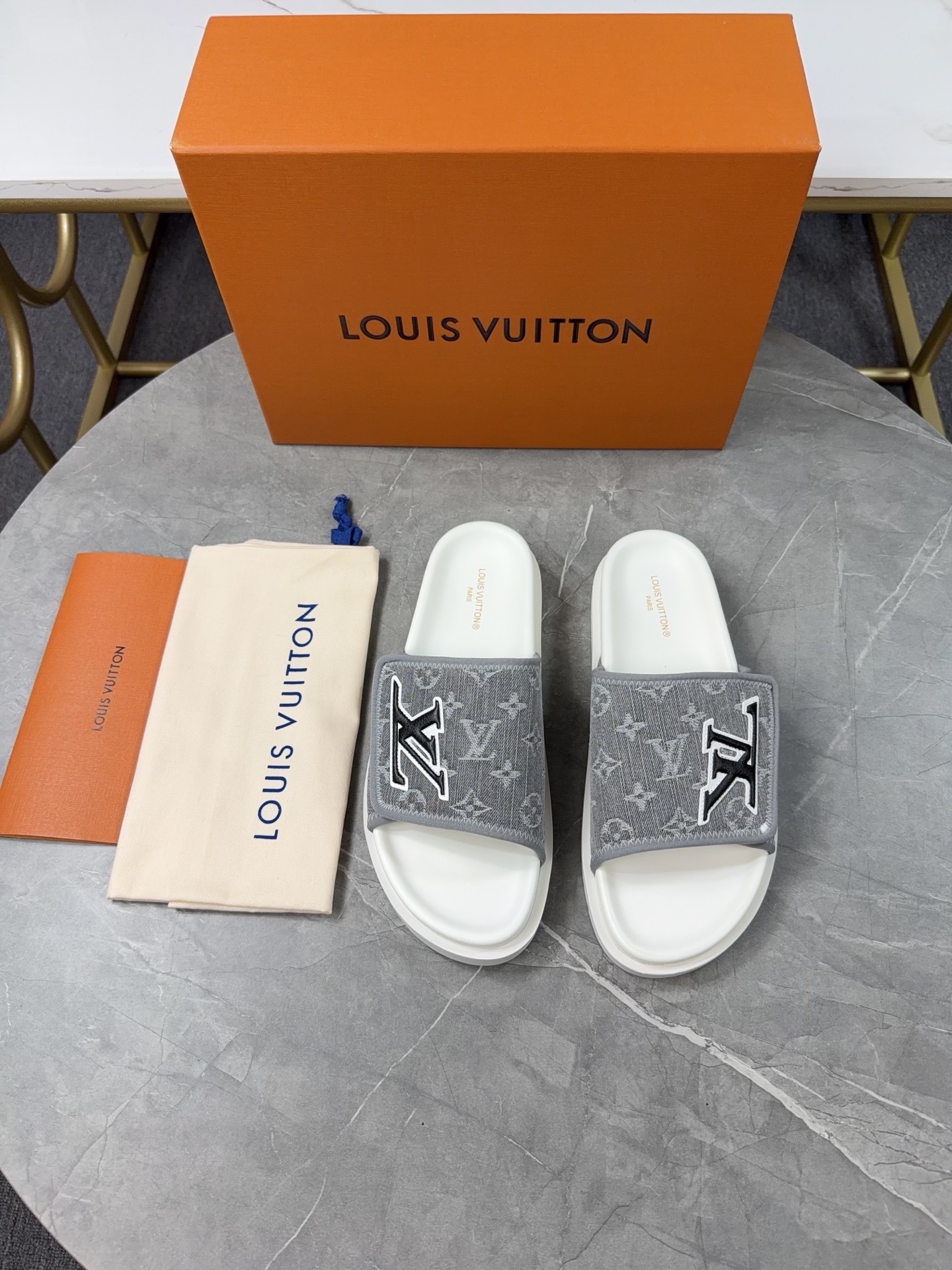 LOUIS VUITTON情侶拖鞋 2025專櫃同步 LV路易威登經典涼拖