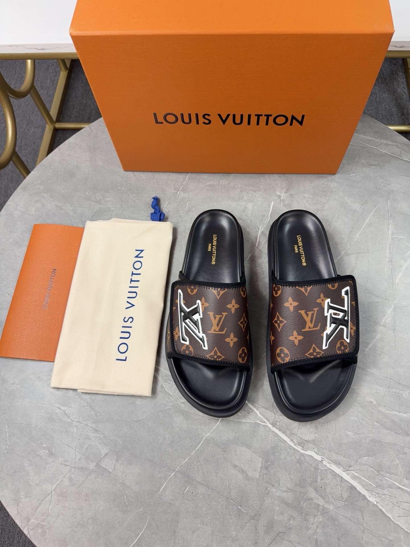 LOUIS VUITTON情侶拖鞋 2025專櫃同步 LV路易威登經典涼拖