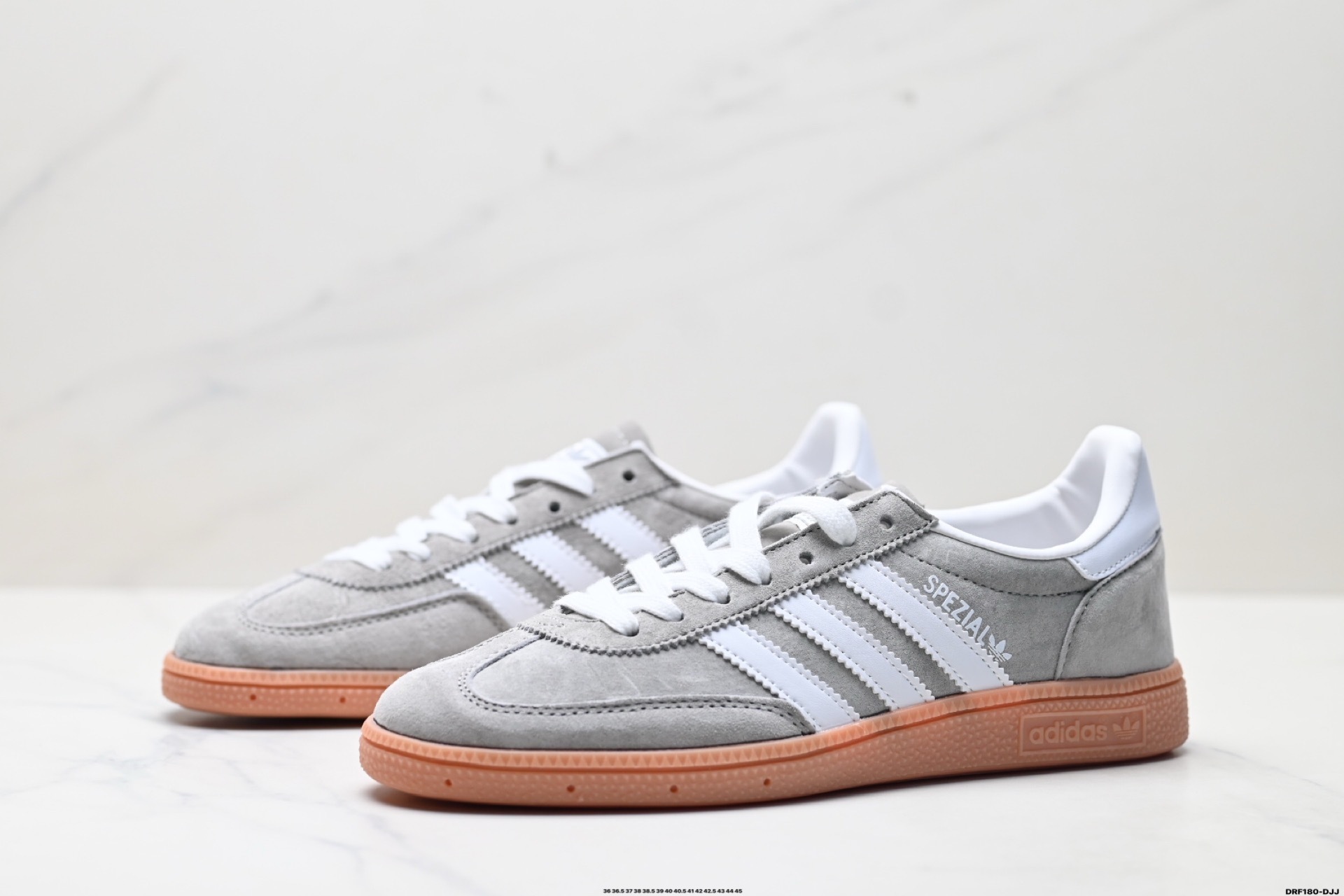 Adidas情侶鞋 阿迪達斯時尚休閑運動板鞋