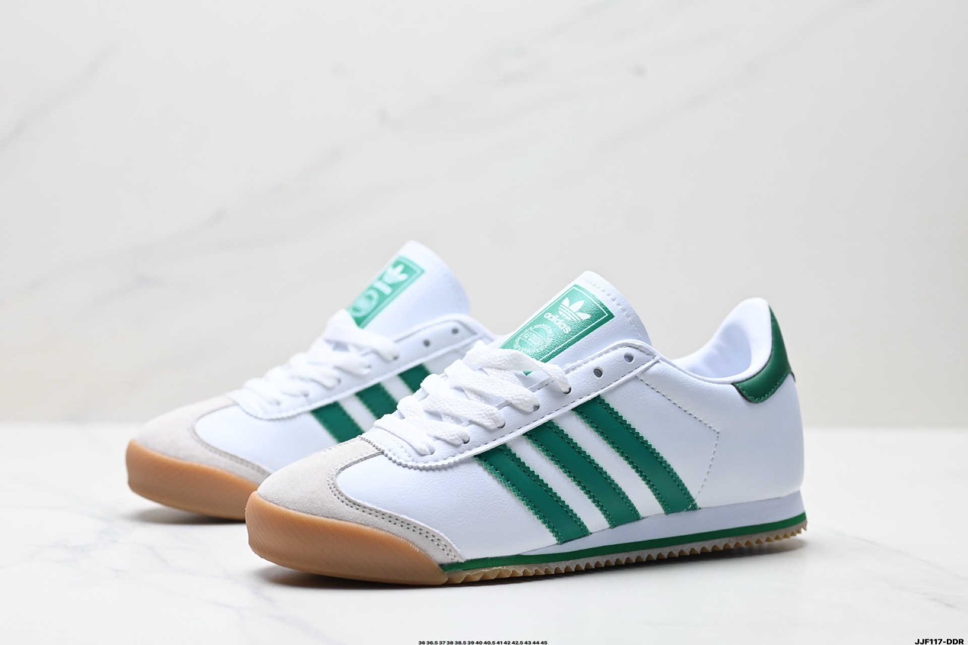 Adidas情侶鞋 阿迪達斯時尚休閑運動板鞋