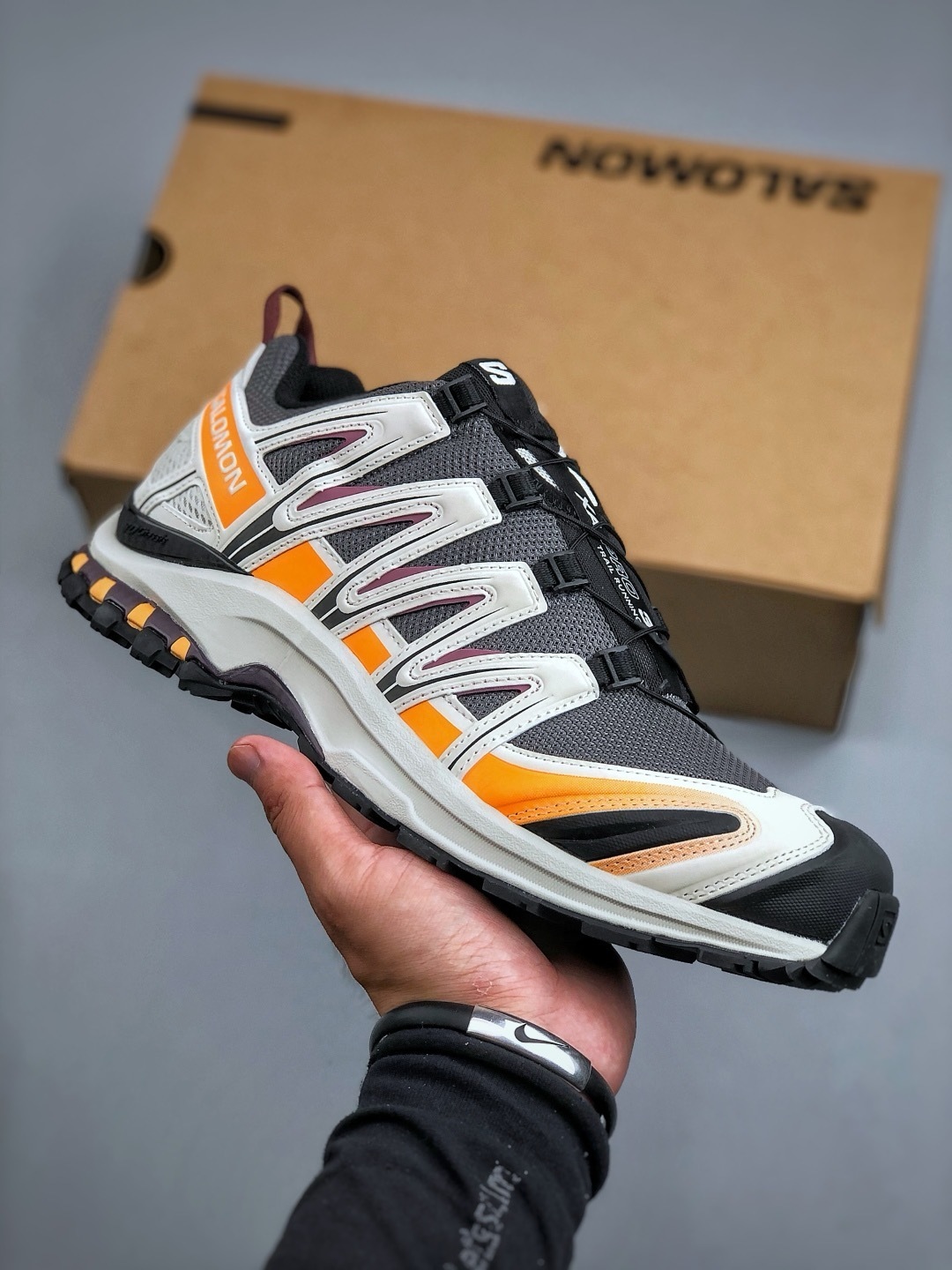 SALOMON情侶鞋 薩洛蒙時尚休閒運動跑步鞋