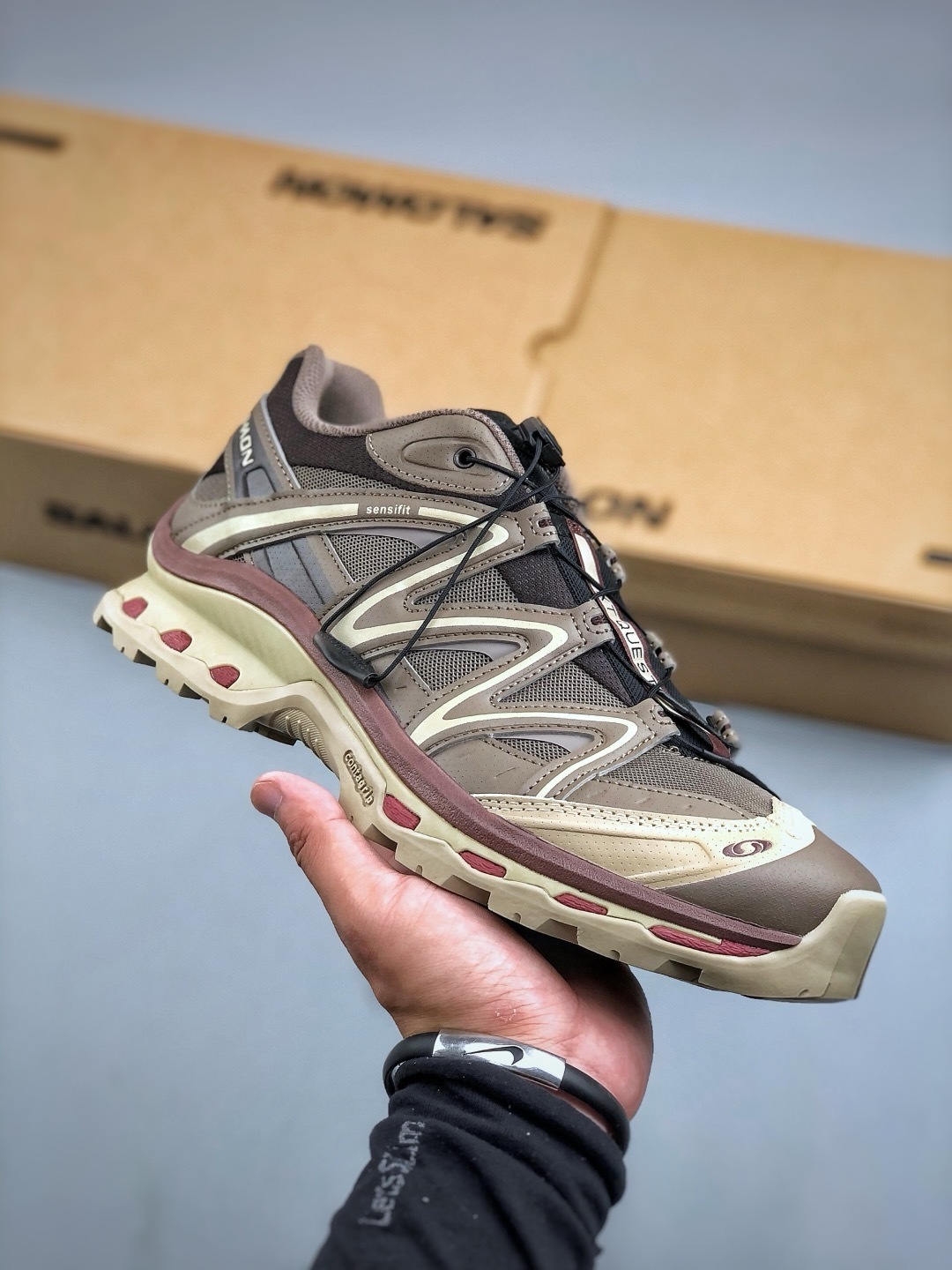 Salomon情侶鞋 薩洛蒙時尚休閒運動跑步鞋