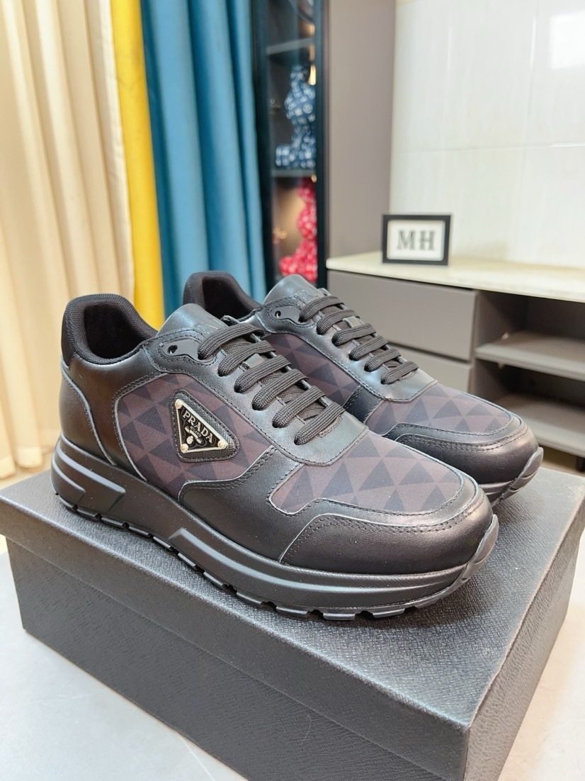 PRADA男鞋 2025專櫃同步 普拉達經典爆款休閑鞋