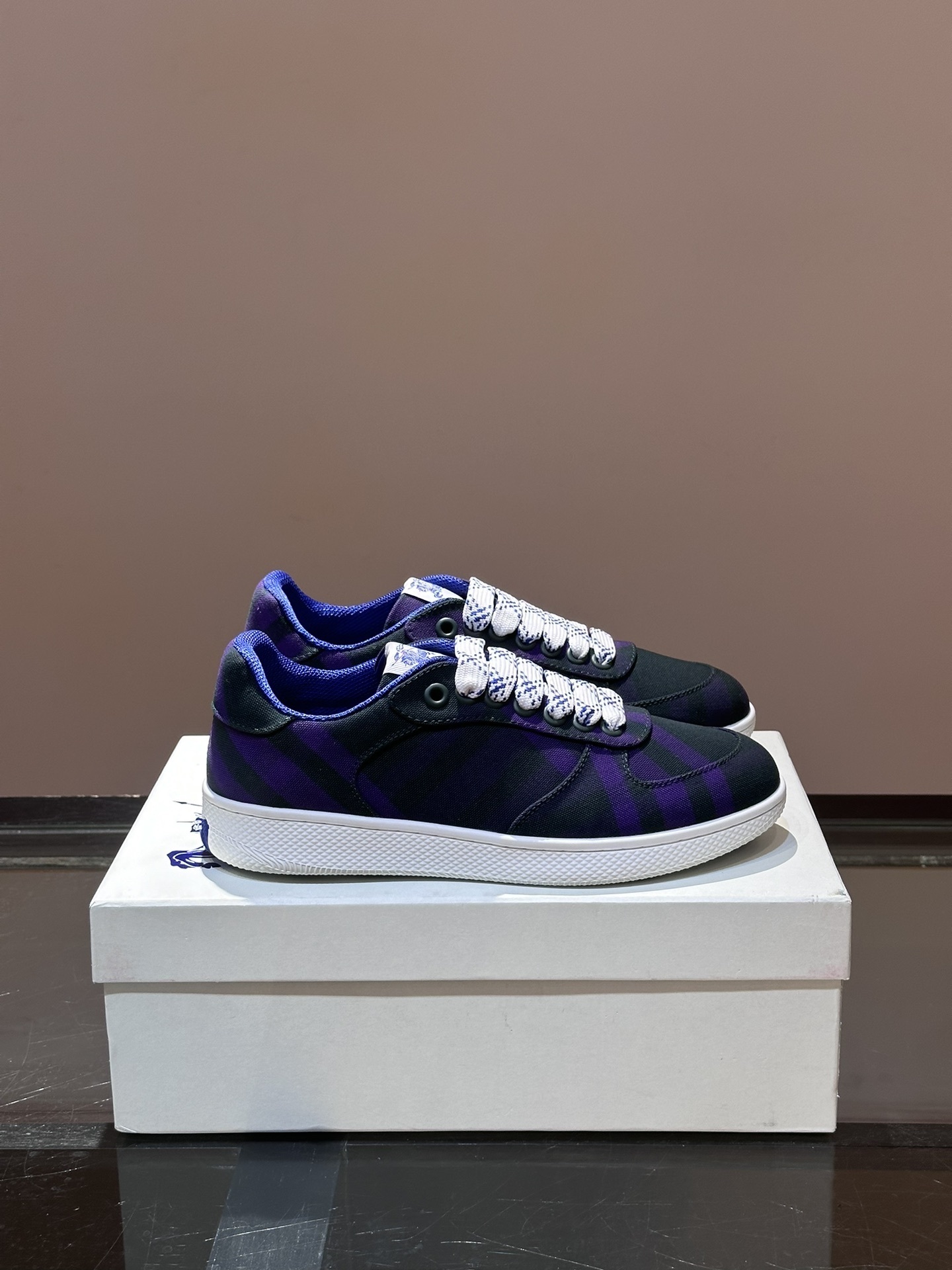 BURBERRY男鞋 2025專櫃同步 巴寶莉經典爆款休閑鞋