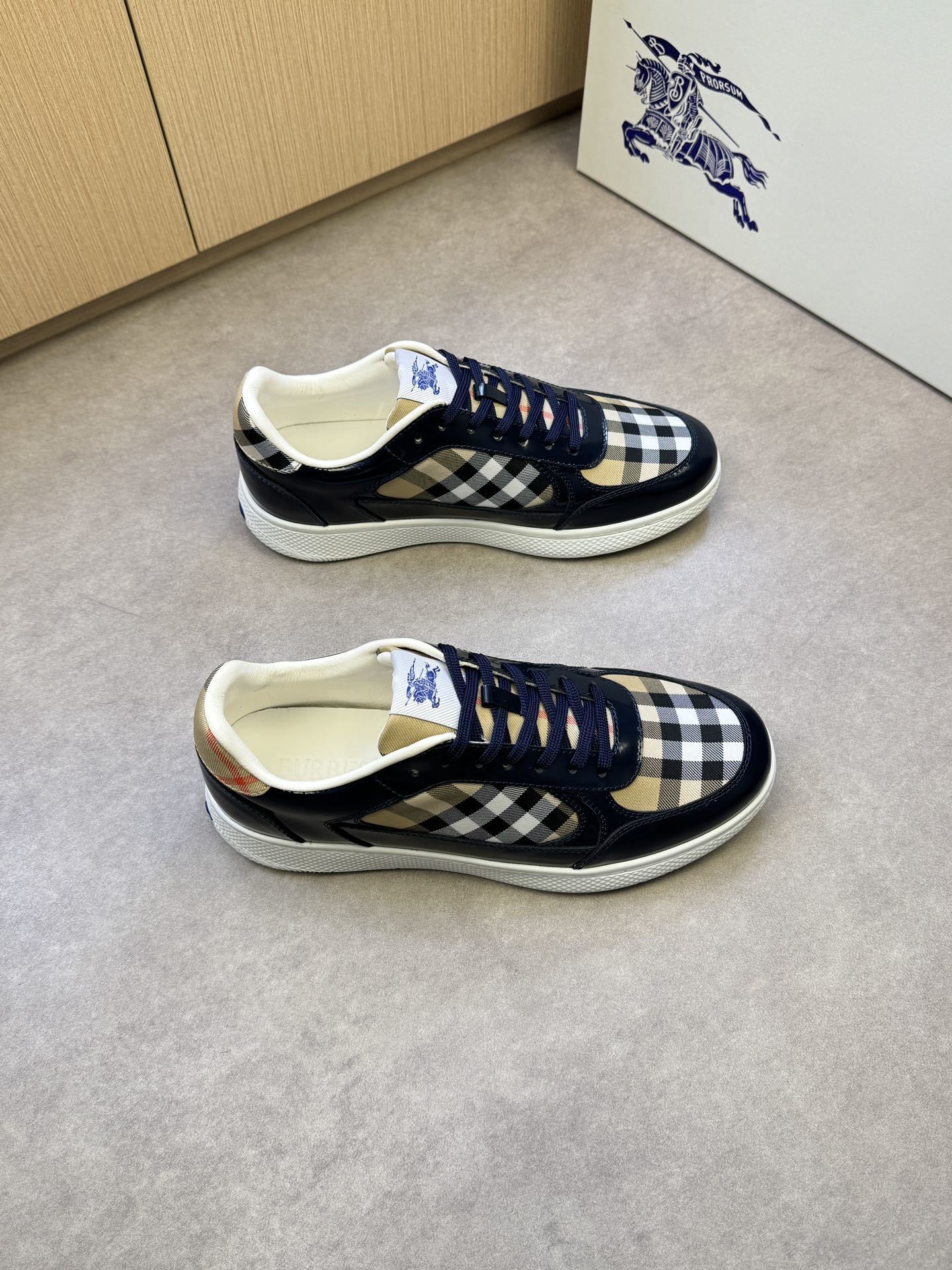 BURBERRY男鞋 2025專櫃同步 巴寶莉經典爆款休閑鞋