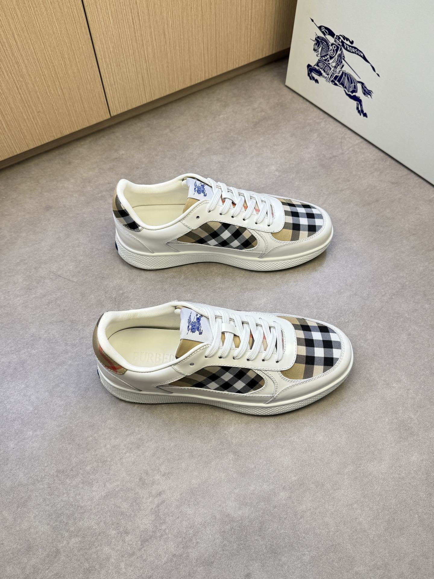 BURBERRY男鞋 2025專櫃同步 巴寶莉經典爆款休閑鞋