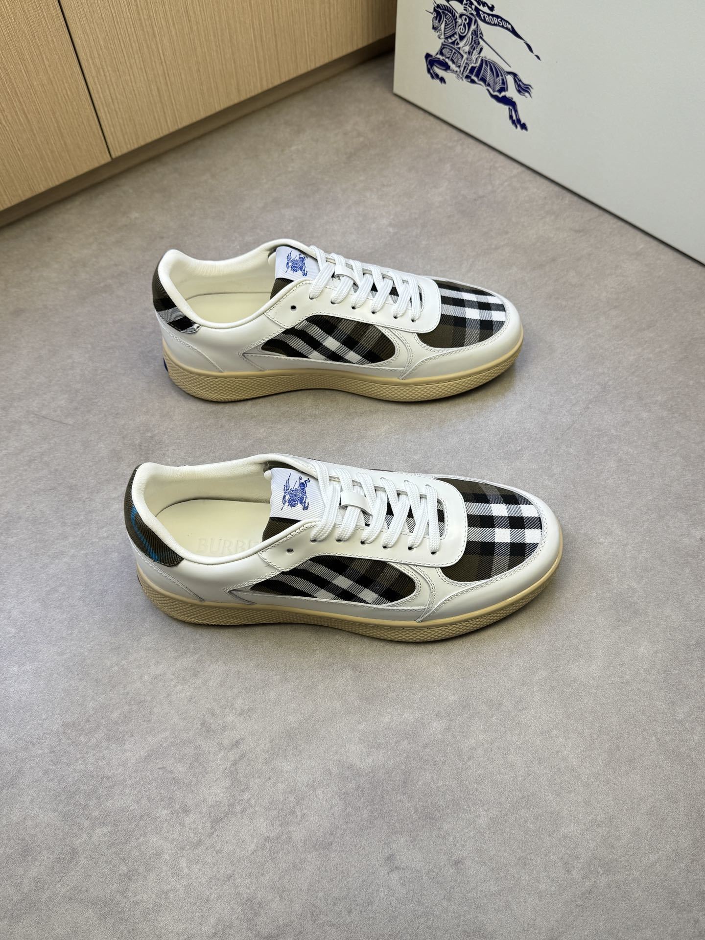 BURBERRY男鞋 2025專櫃同步 巴寶莉經典爆款休閑鞋
