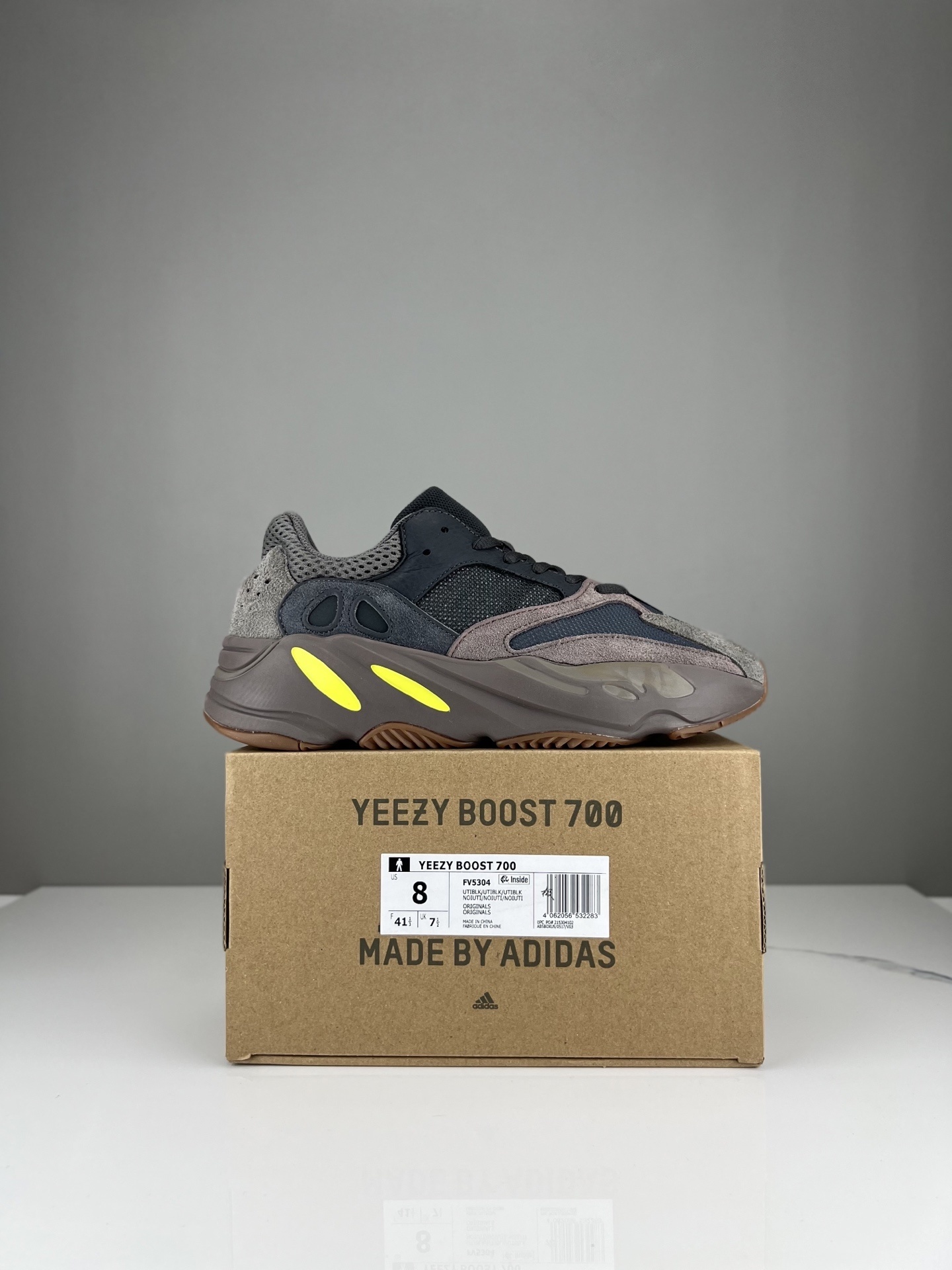 Adidas YEEzy 700V2情侶鞋 2025專櫃同步 阿迪達斯椰子休閑運動鞋