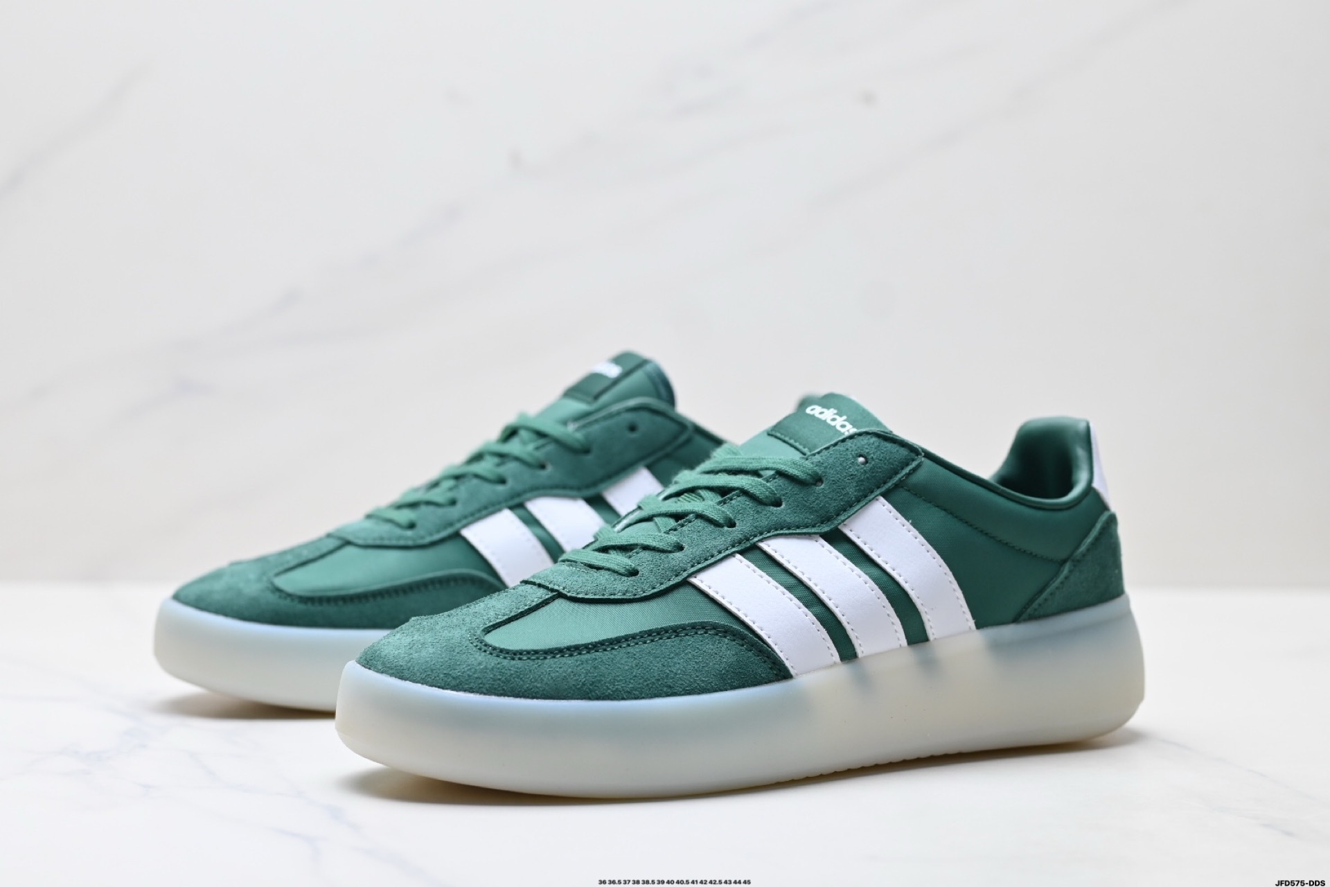 Adidas情侶鞋 阿迪達斯時尚休閒運動板鞋