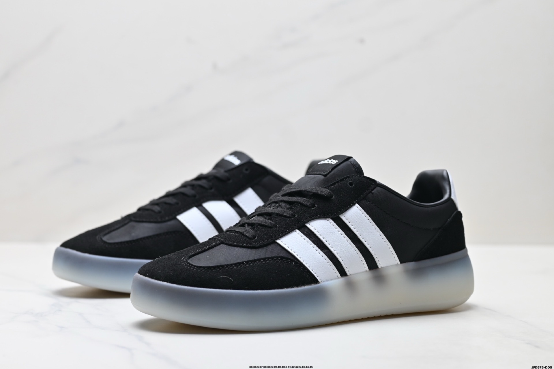 Adidas情侶鞋 阿迪達斯時尚休閒運動板鞋