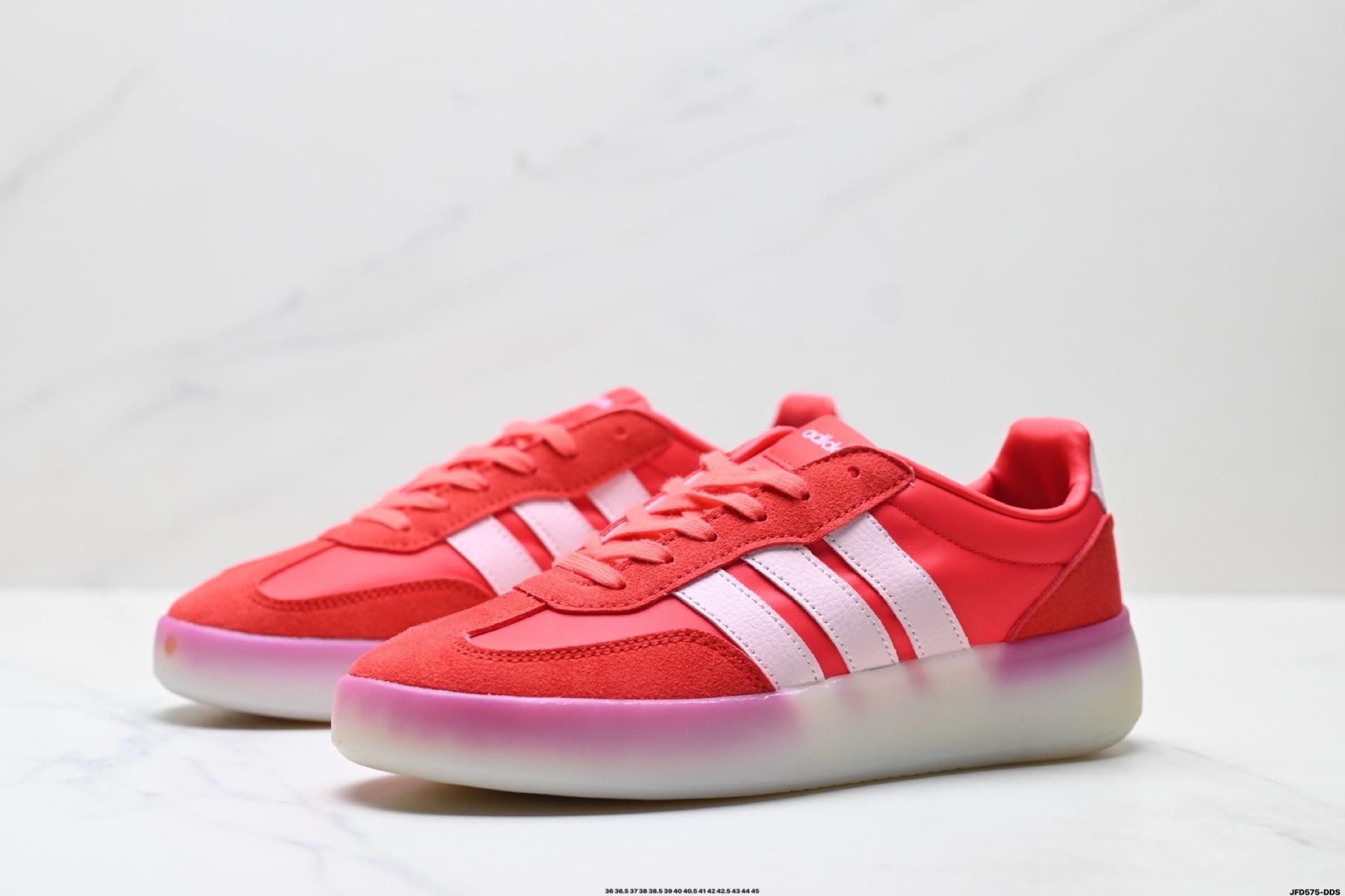 Adidas情侶鞋 阿迪達斯時尚休閒運動板鞋