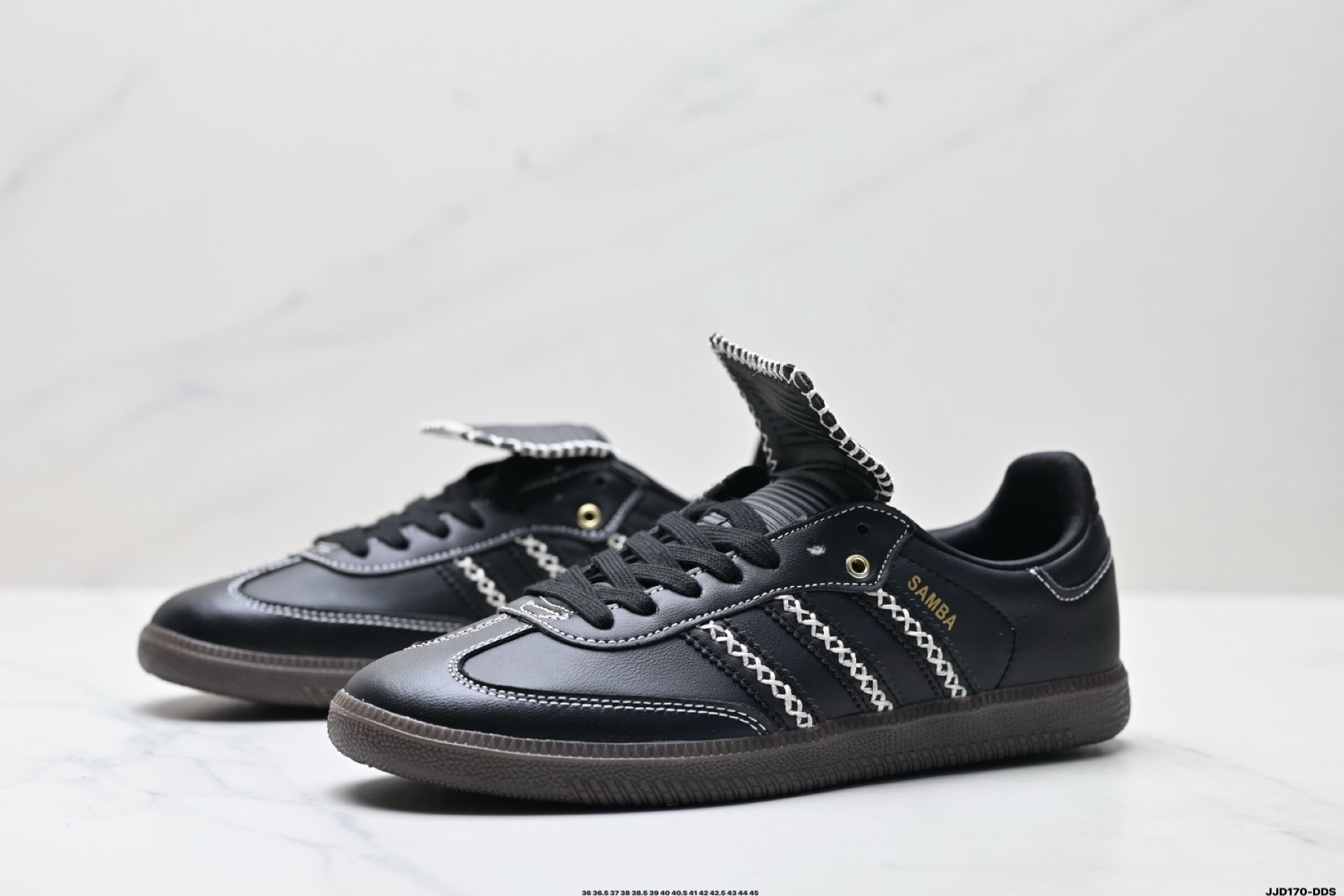 Adidas情侶鞋 阿迪達斯時尚休閒運動板鞋