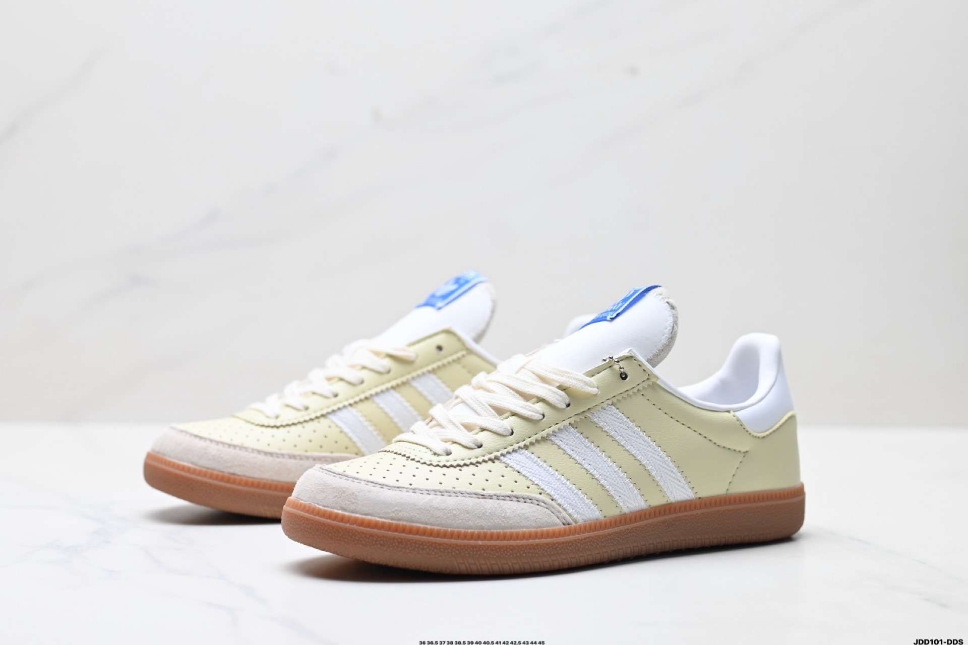 Adidas情侶鞋 阿迪達斯時尚休閒運動板鞋