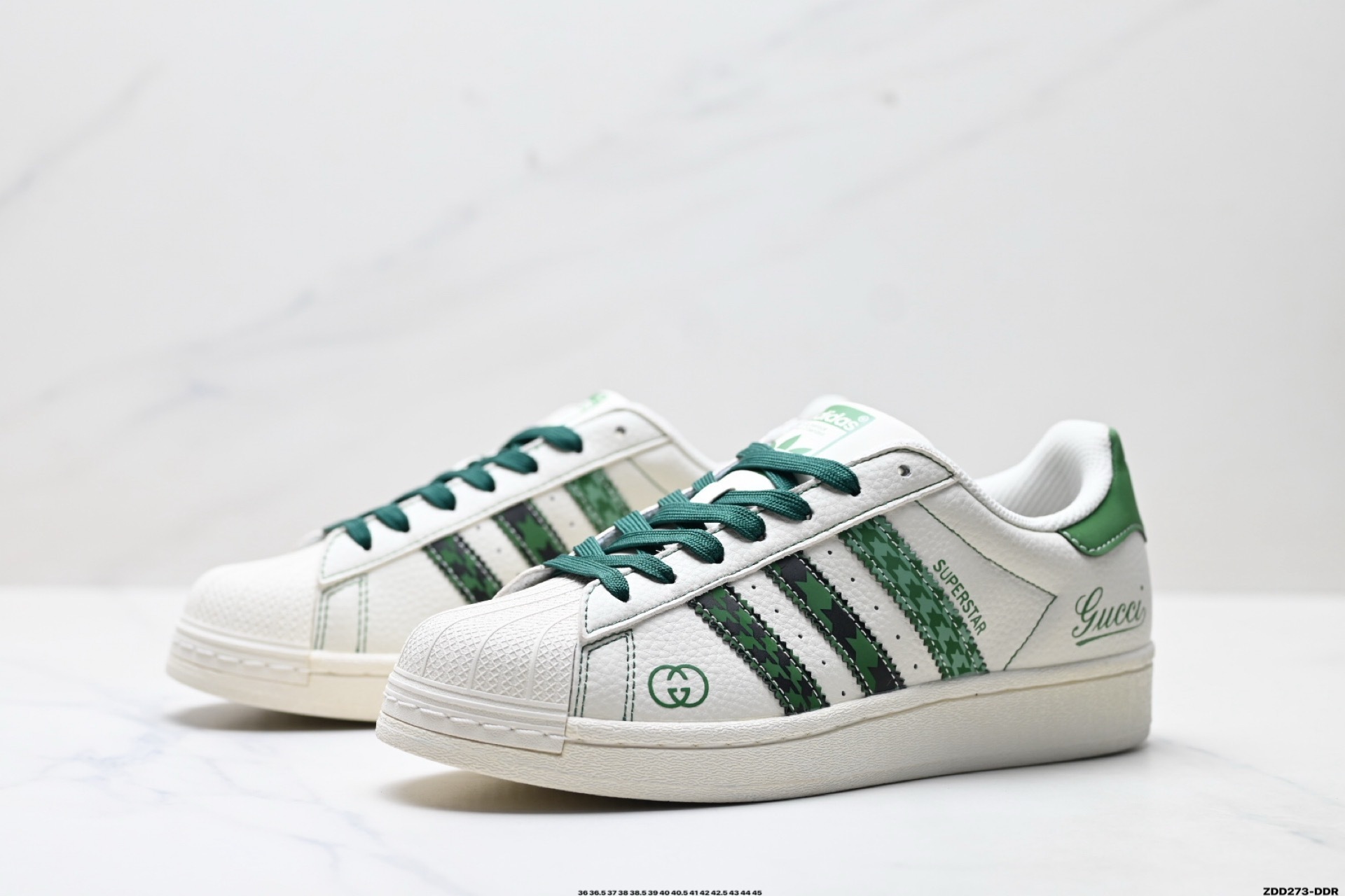 Adidas情侶鞋 阿迪達斯時尚休閑運動板鞋