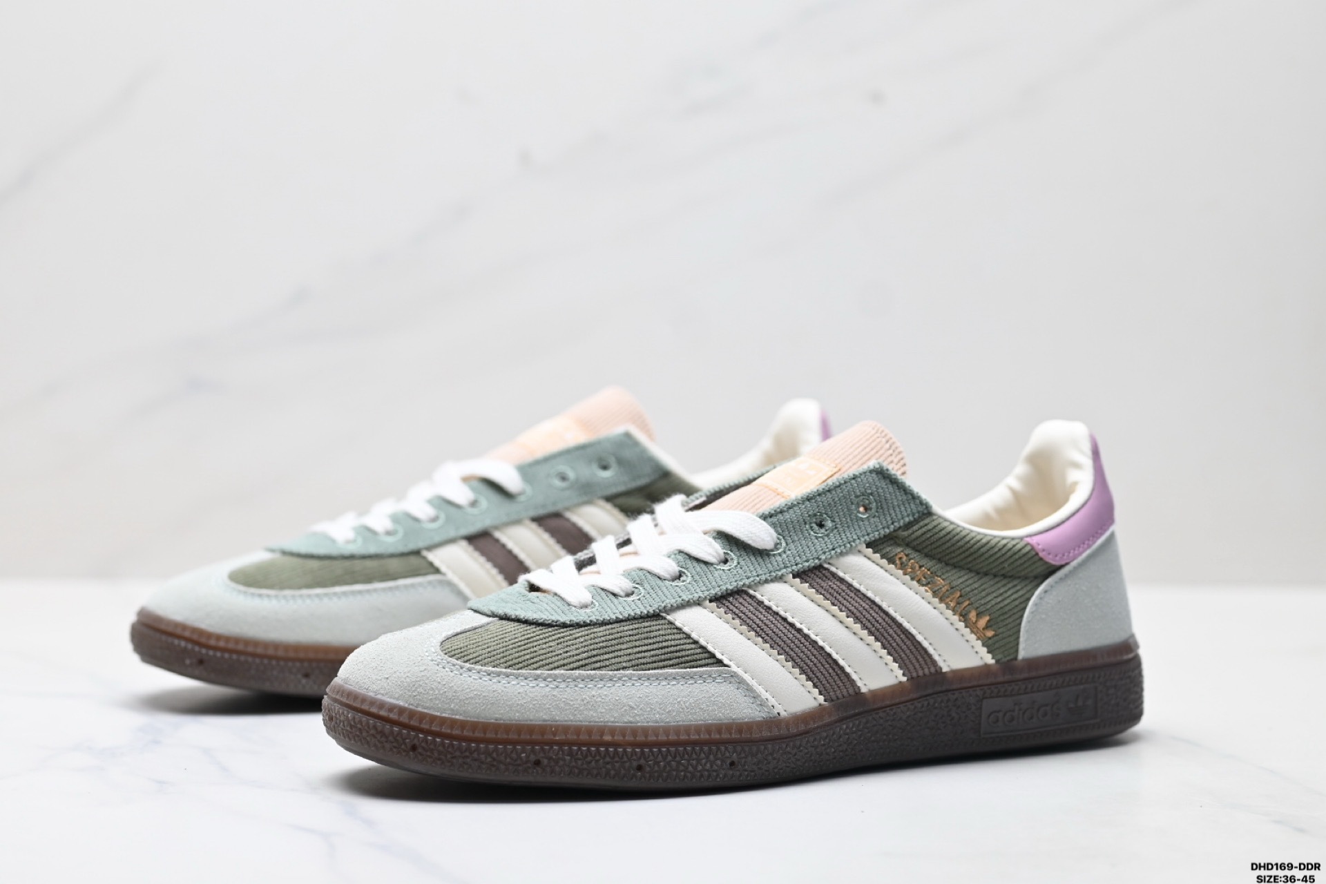 Adidas情侶鞋 阿迪達斯時尚休閑運動板鞋