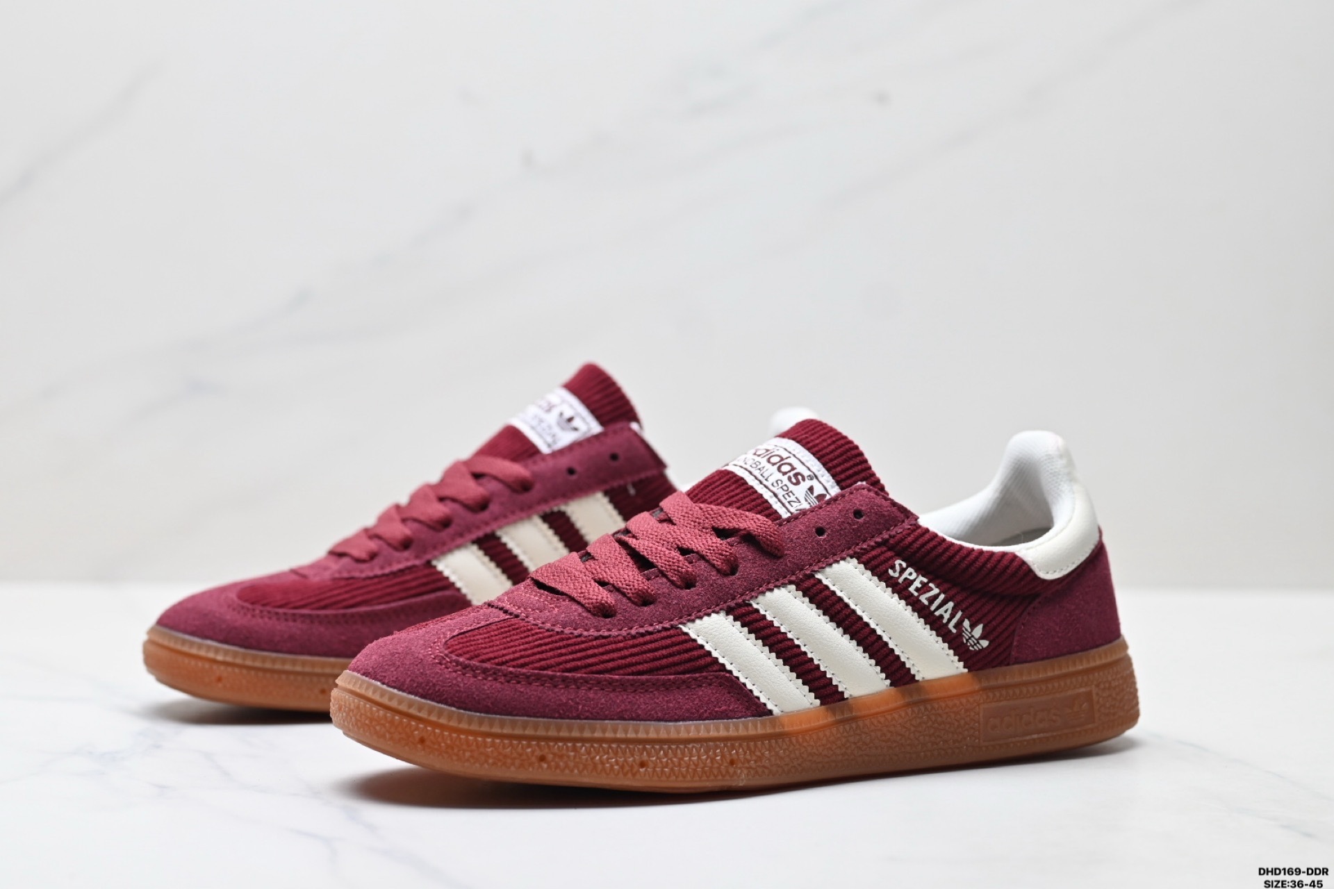 Adidas情侶鞋 阿迪達斯時尚休閑運動板鞋