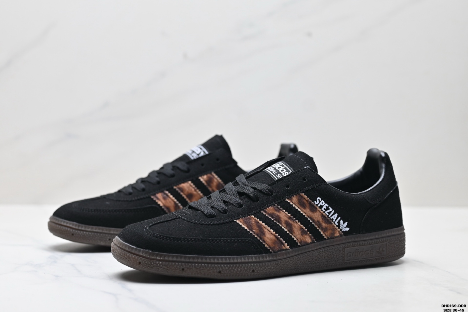 Adidas情侶鞋 阿迪達斯時尚休閑運動板鞋