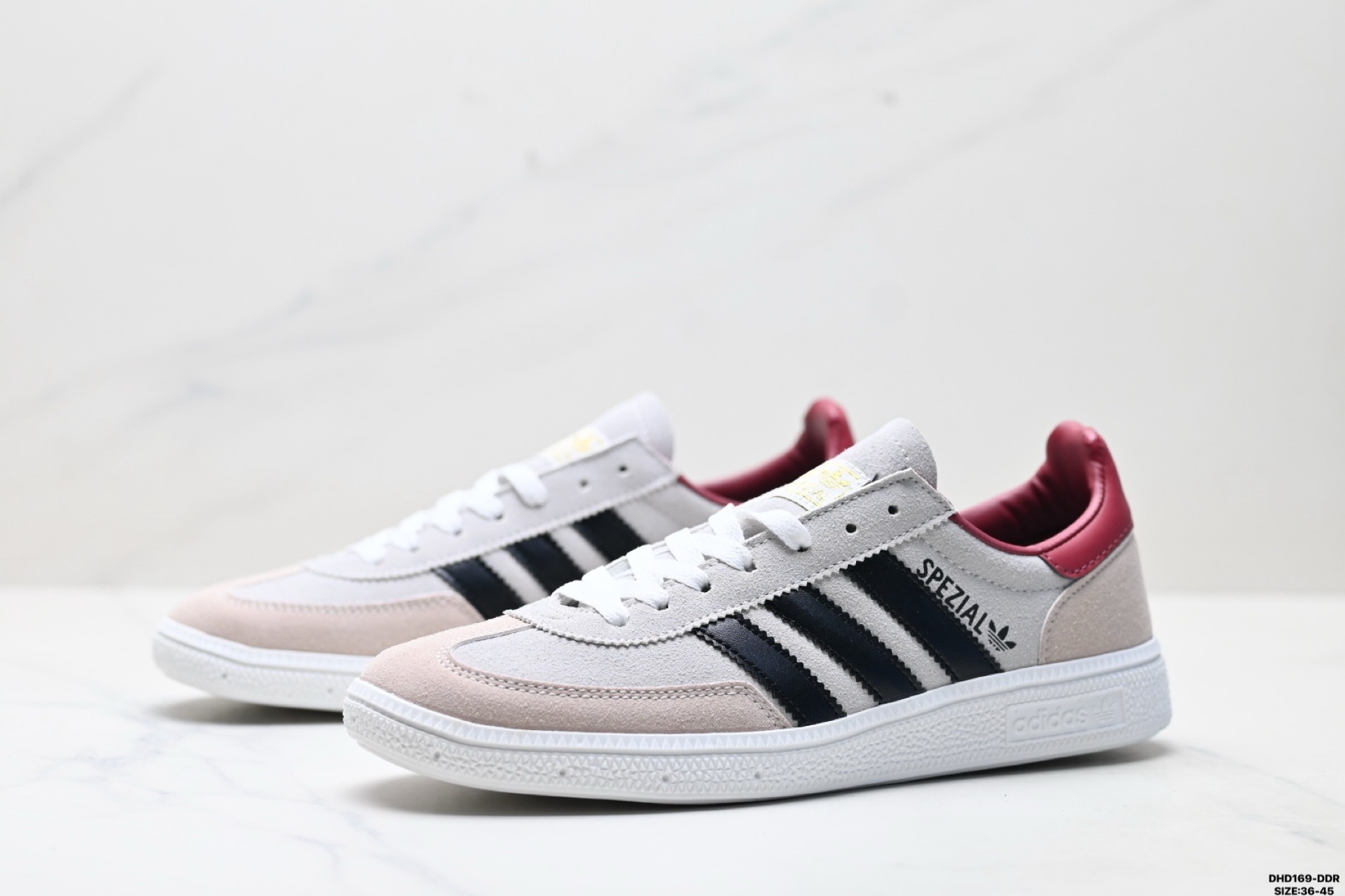 Adidas情侶鞋 阿迪達斯時尚休閑運動板鞋