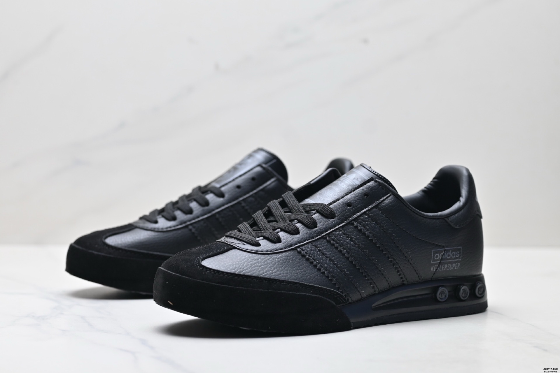 Adidas男鞋 阿迪達斯時尚休閑運動慢跑鞋