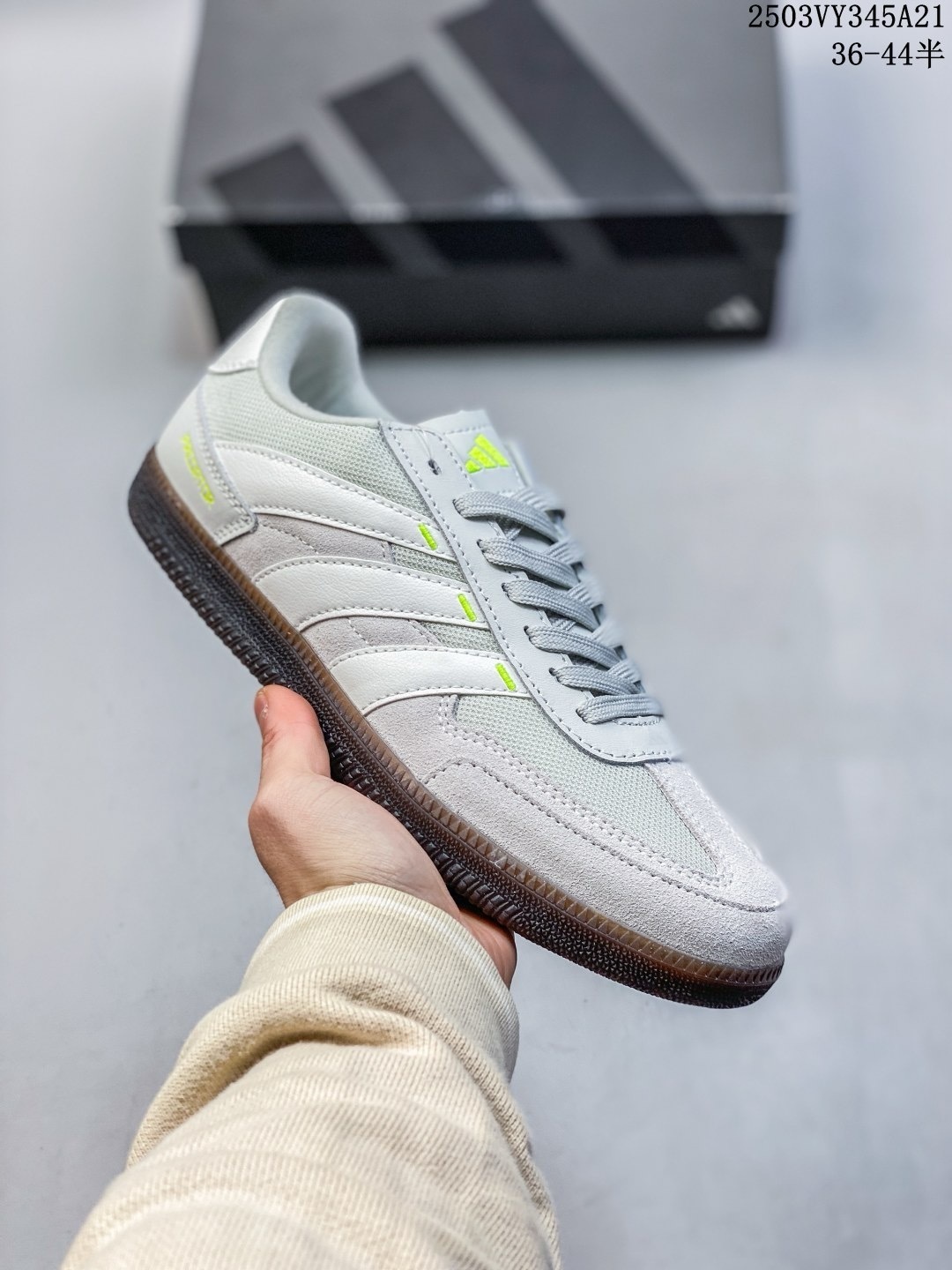 Adidas情侶鞋 阿迪達斯時尚休閑運動板鞋