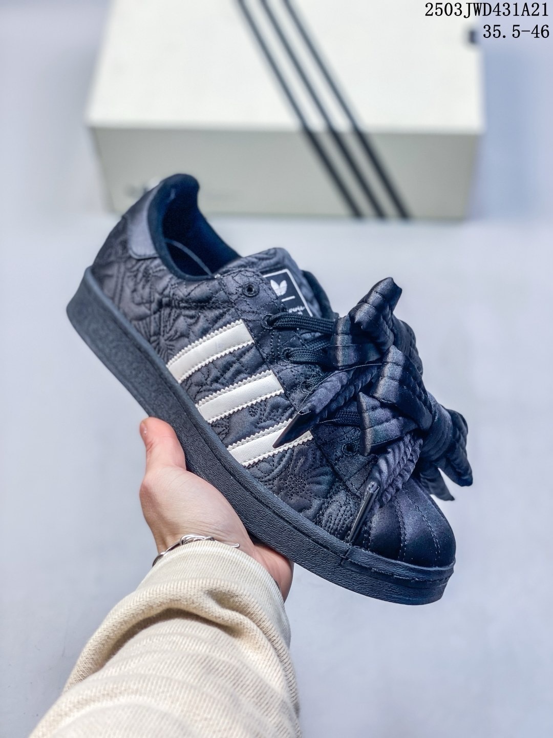 Adidas情侶鞋 阿迪達斯時尚休閑運動板鞋