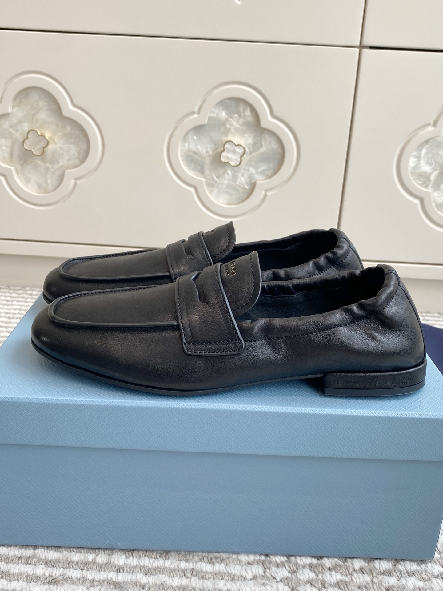 PRADA情侶鞋 2025專櫃同步 普拉達經典爆款樂福鞋