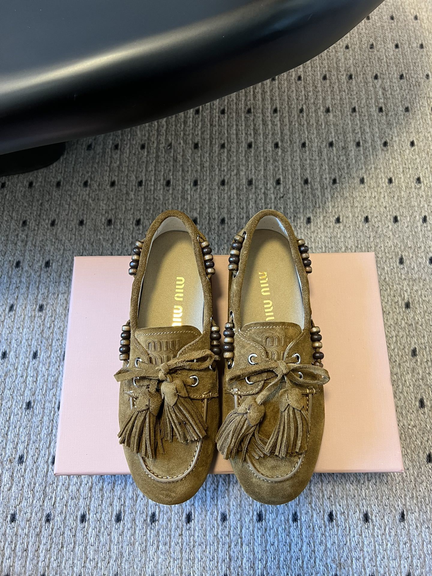 miumiu女鞋 2025專櫃同步 繆繆經典爆款休閑船鞋