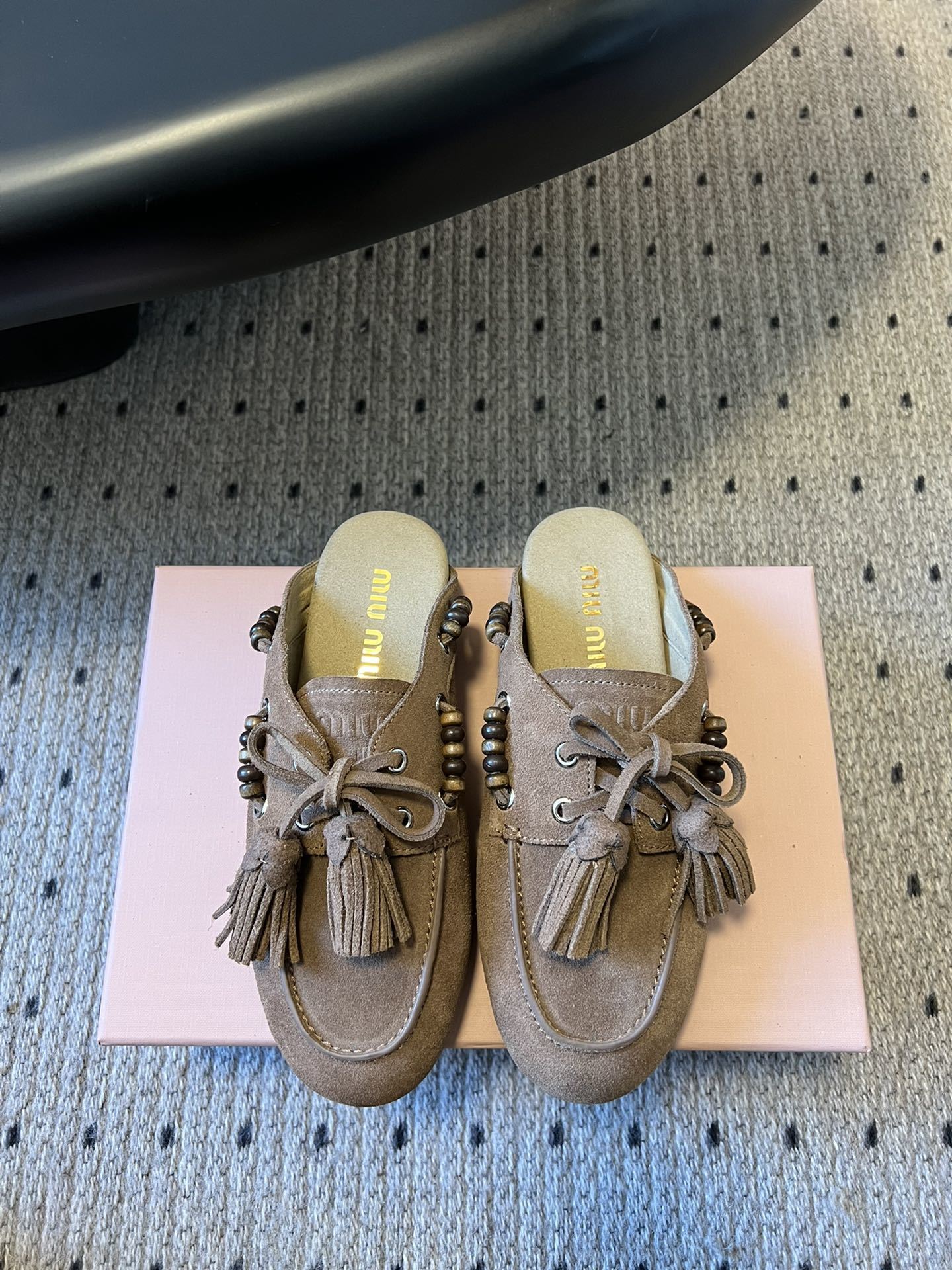 miumiu女鞋 2025專櫃同步 繆繆經典爆款休閑半拖鞋